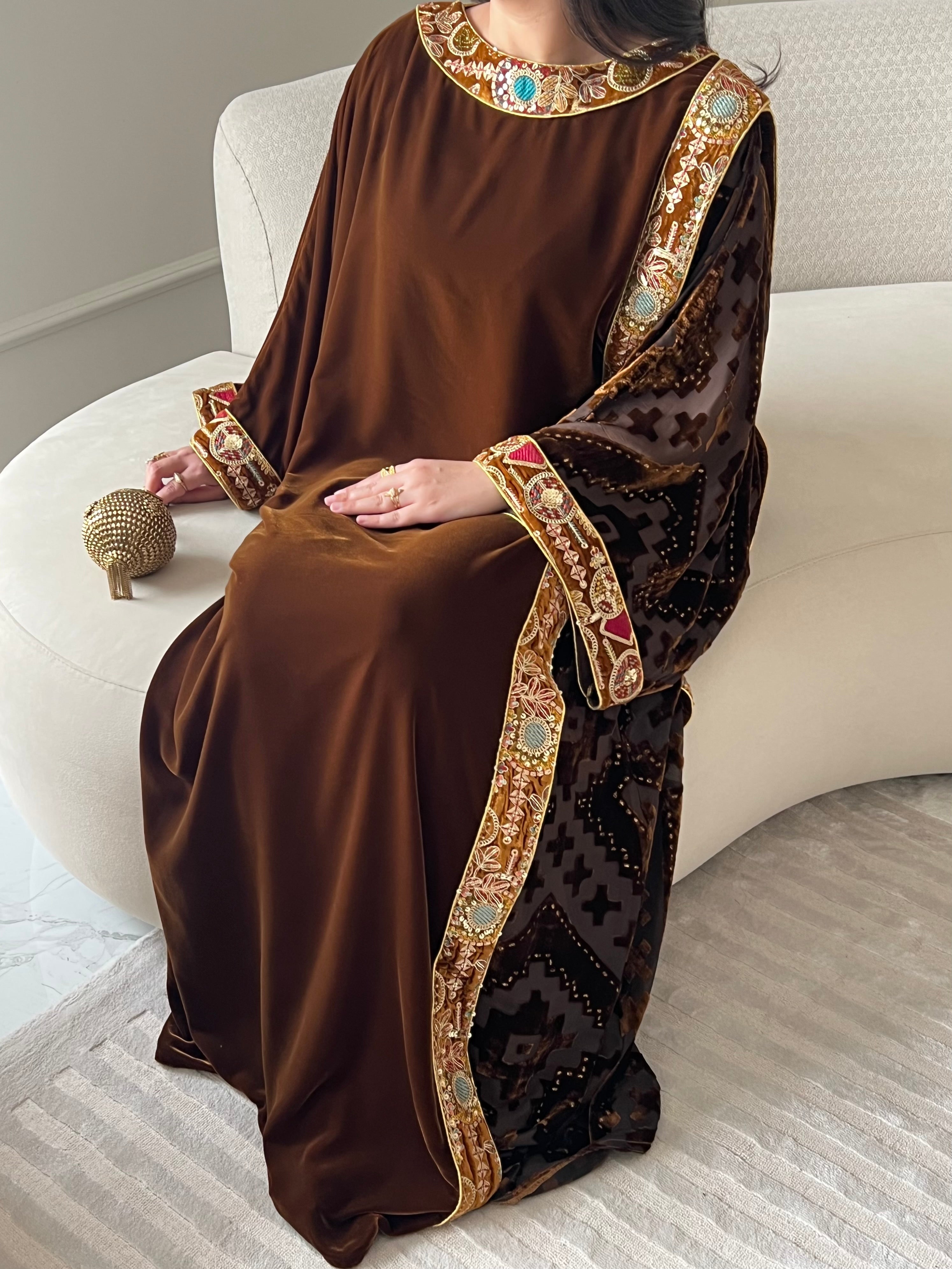 DN247 - VELVET EMBROIDERY