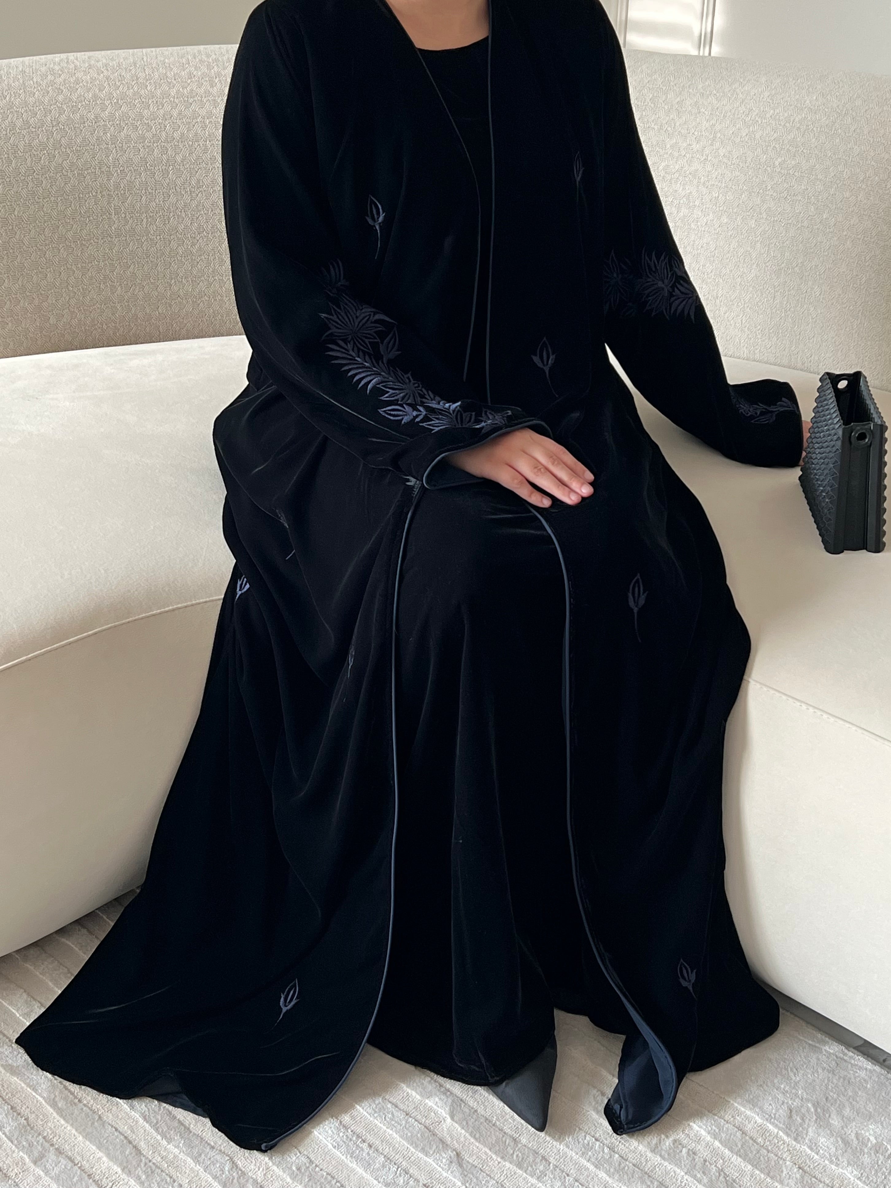 DN214 - VELVET EMBROIDERY