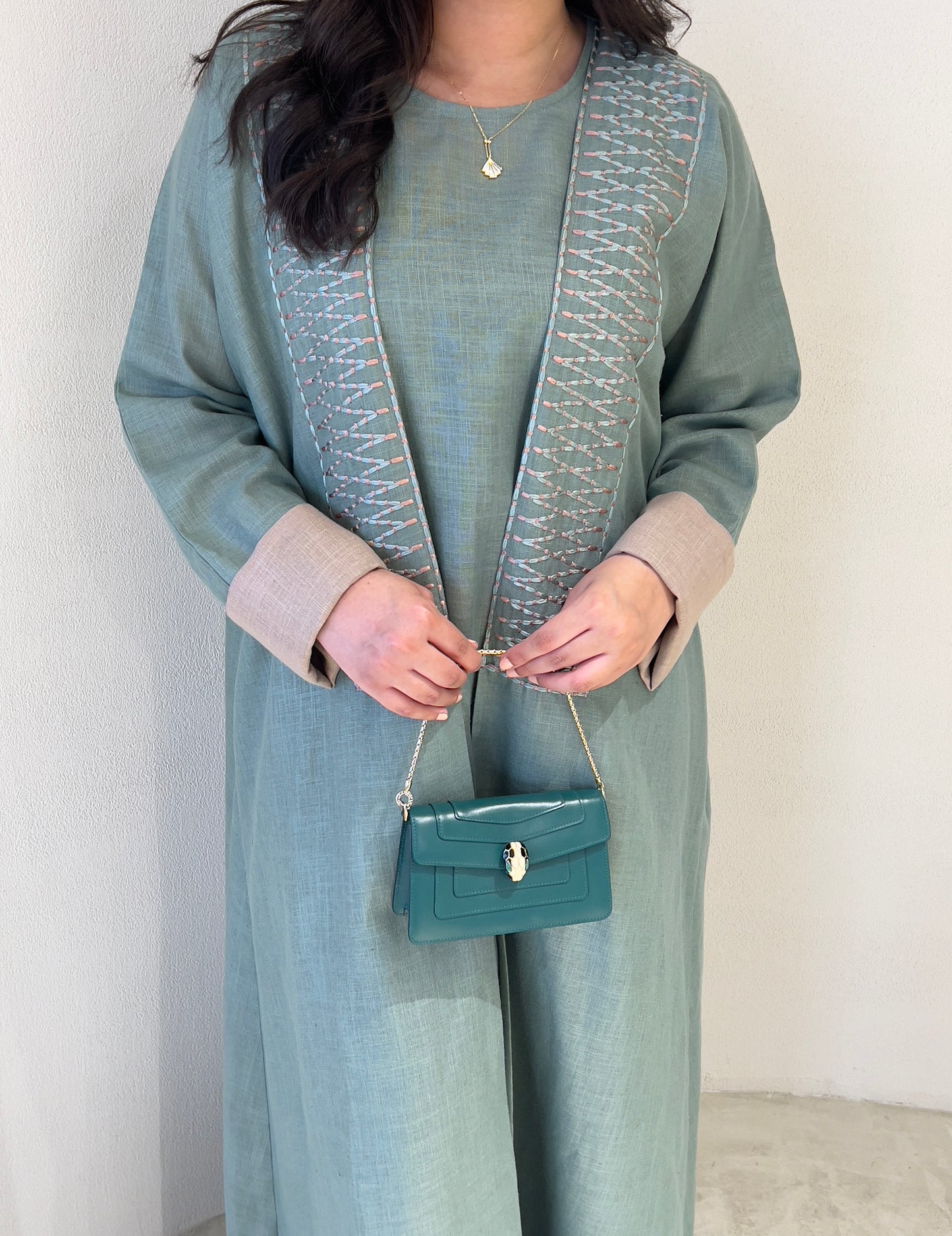 DN101 - EMBROIDERY LINEN SET