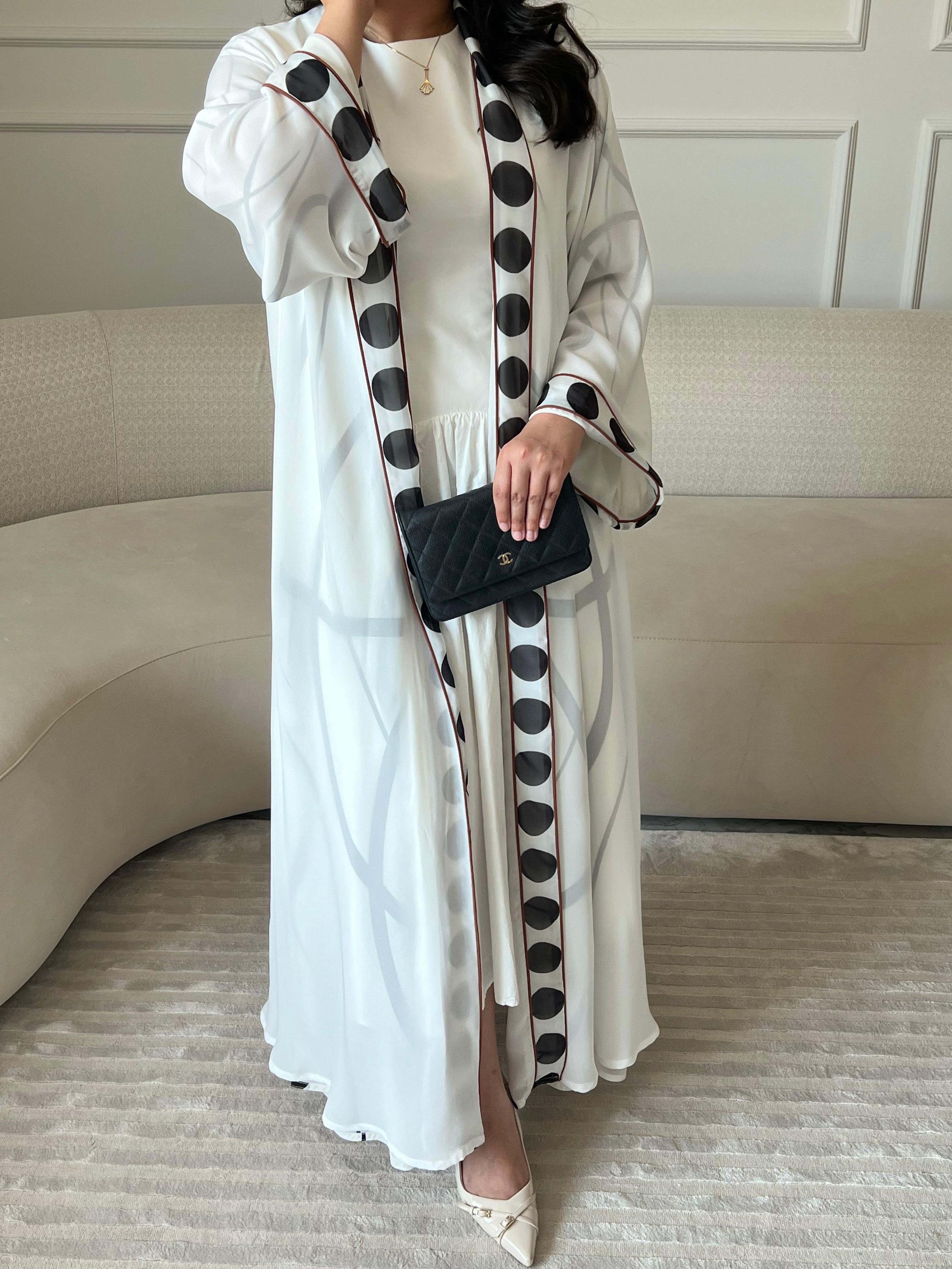 DN264 - POLKA DOT ABAYA