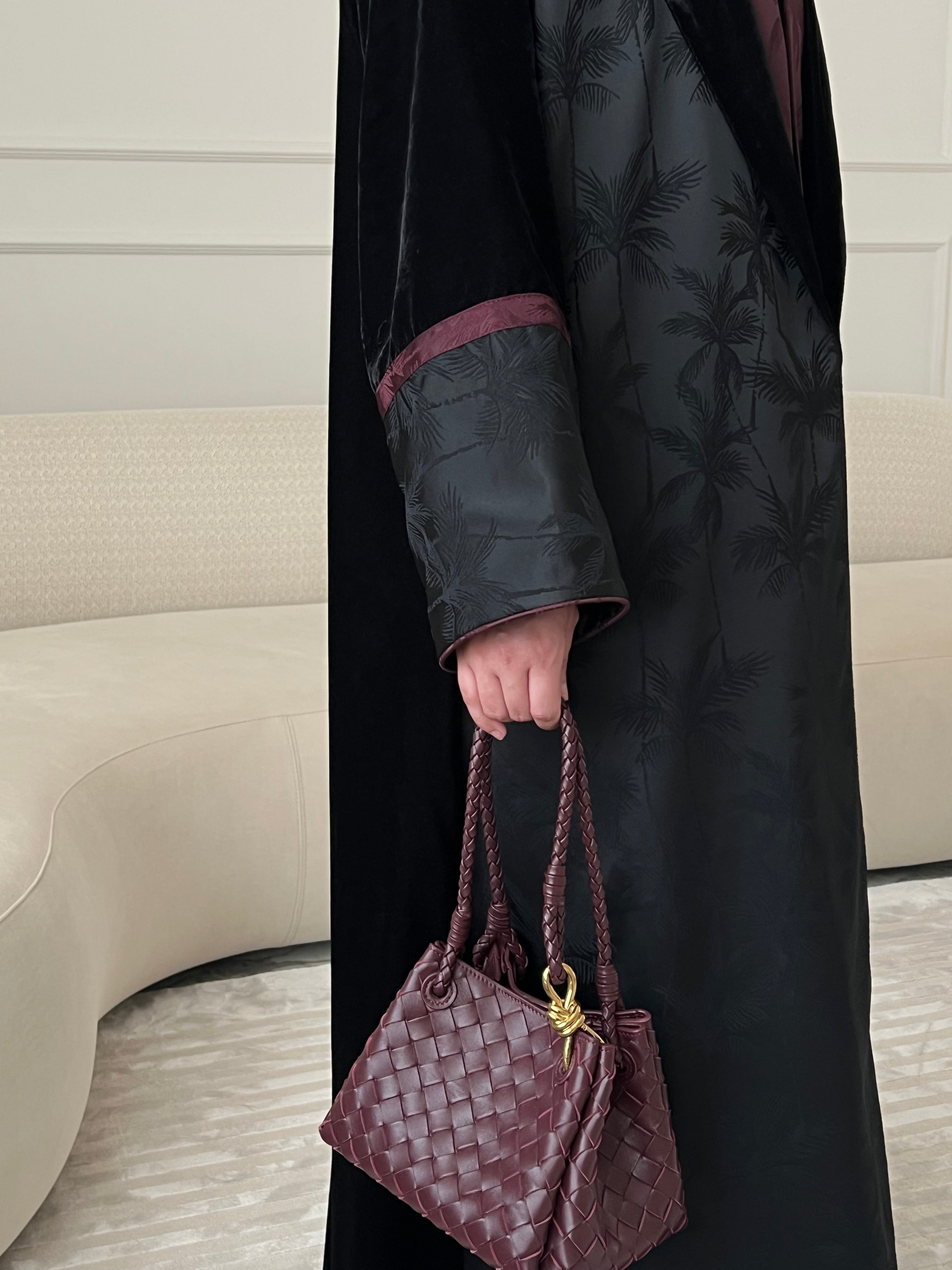 DN212 - VELVET PALM ABAYA