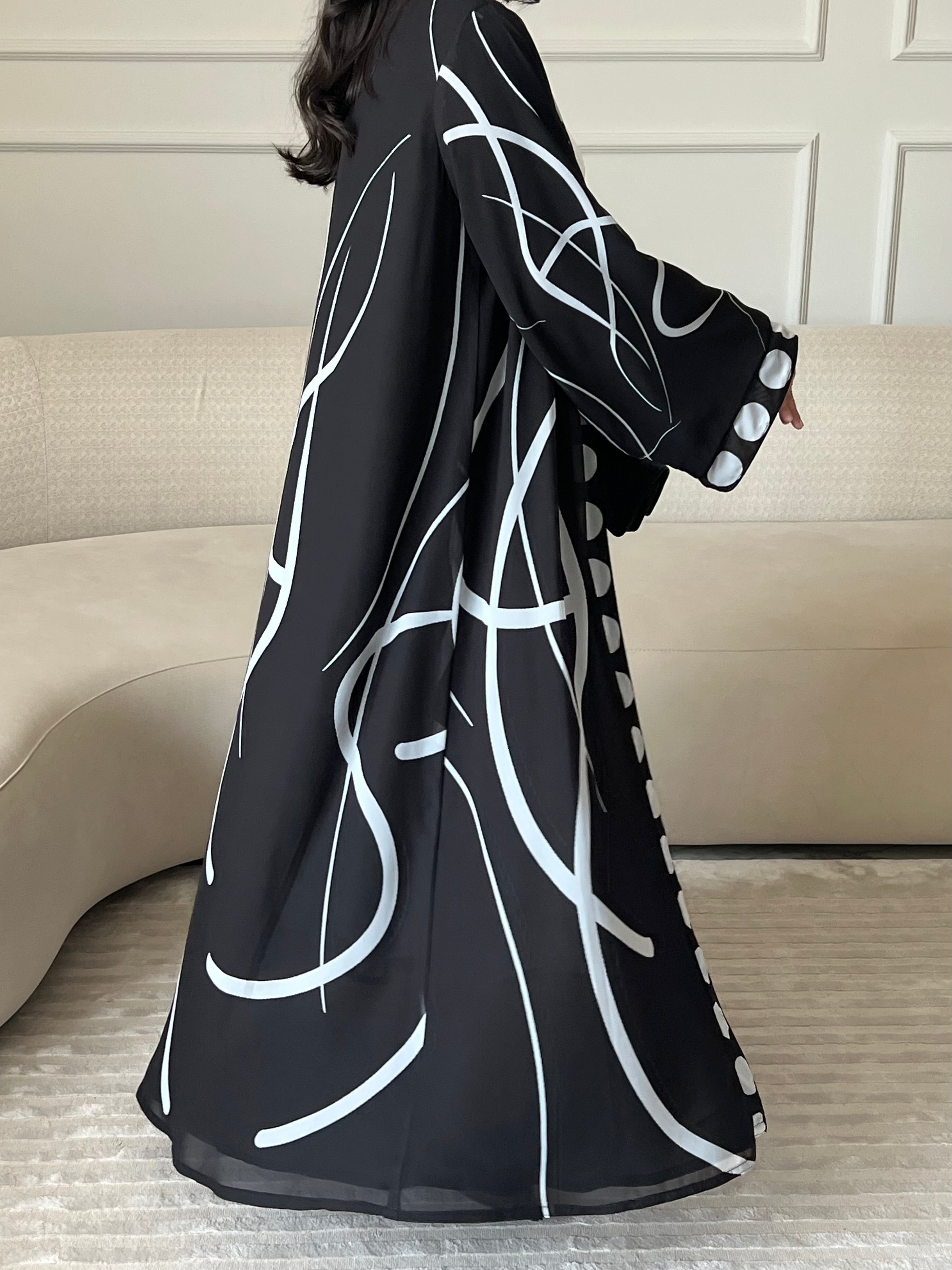 DN263 - POLKA DOT ABAYA