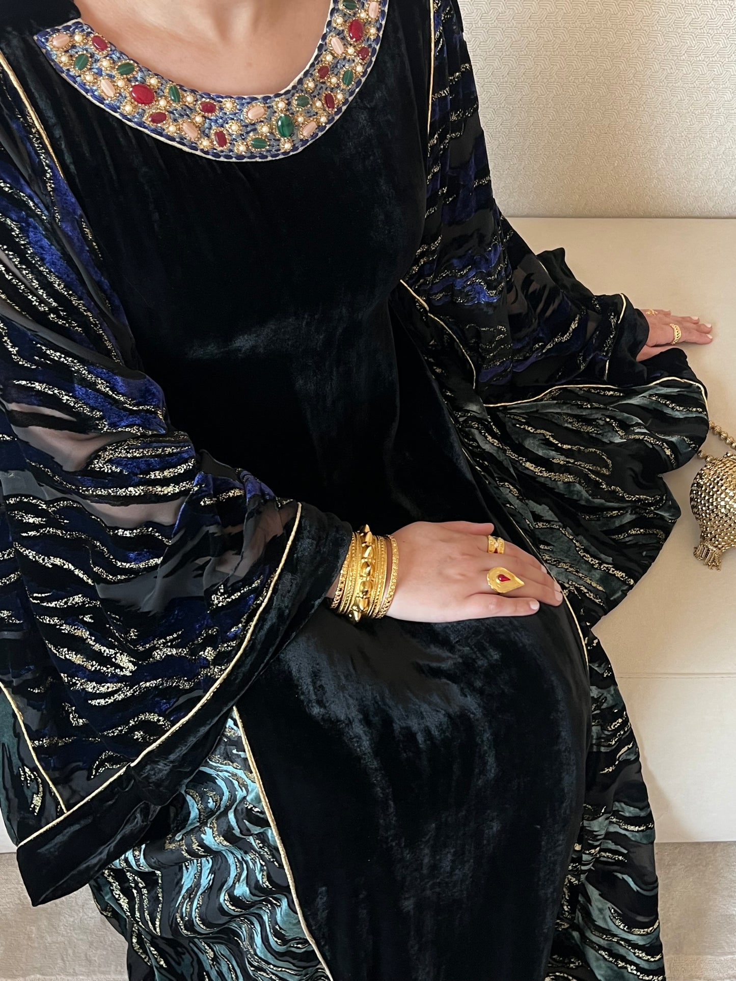 DN237 - STONE KAFTAN