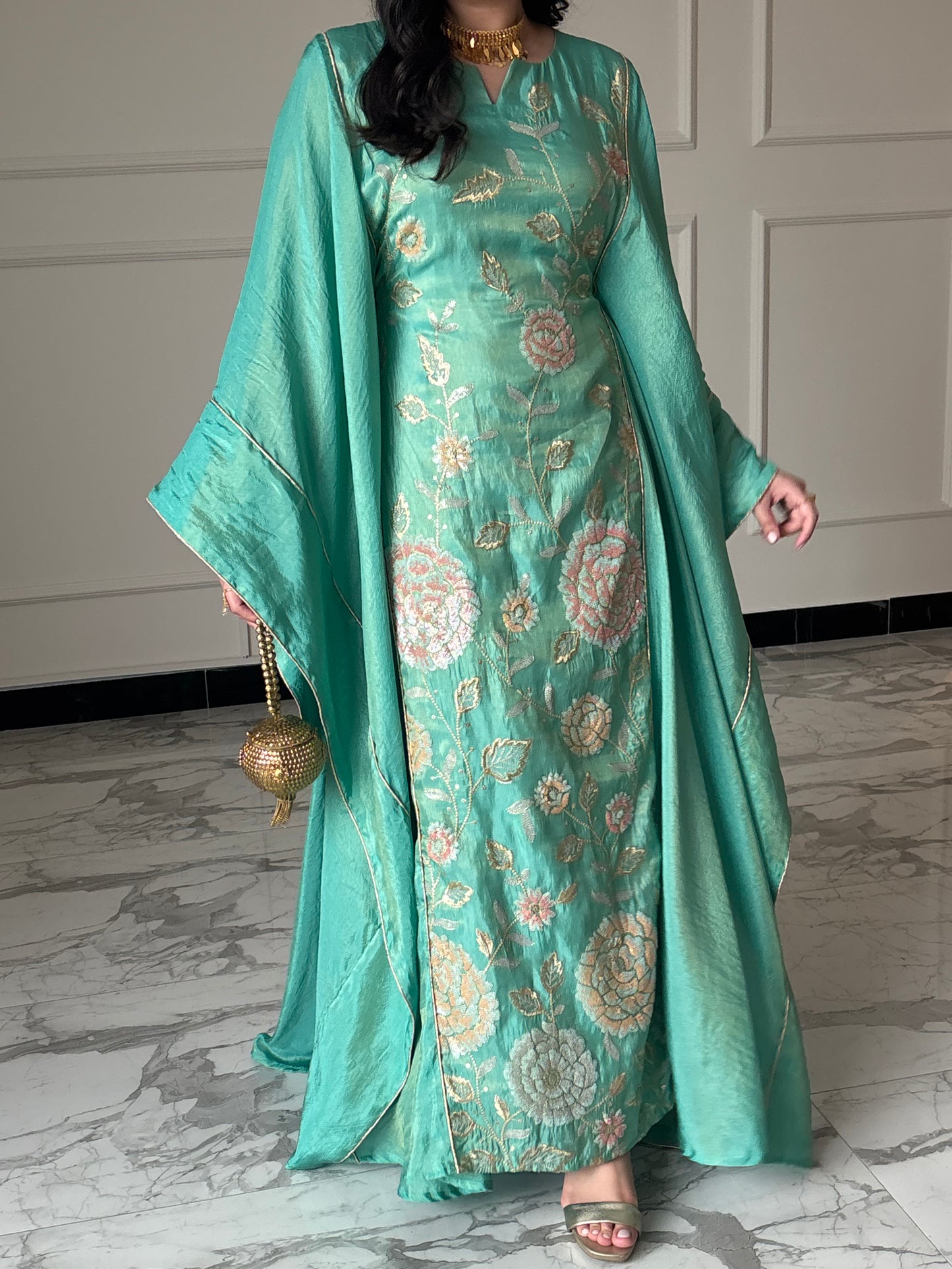 DN134 -FLOWER EMBROIDERY
