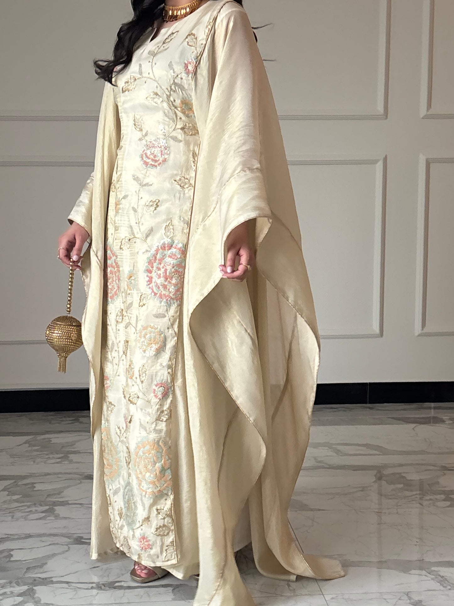DN136 - FLOWER EMBROIDERY