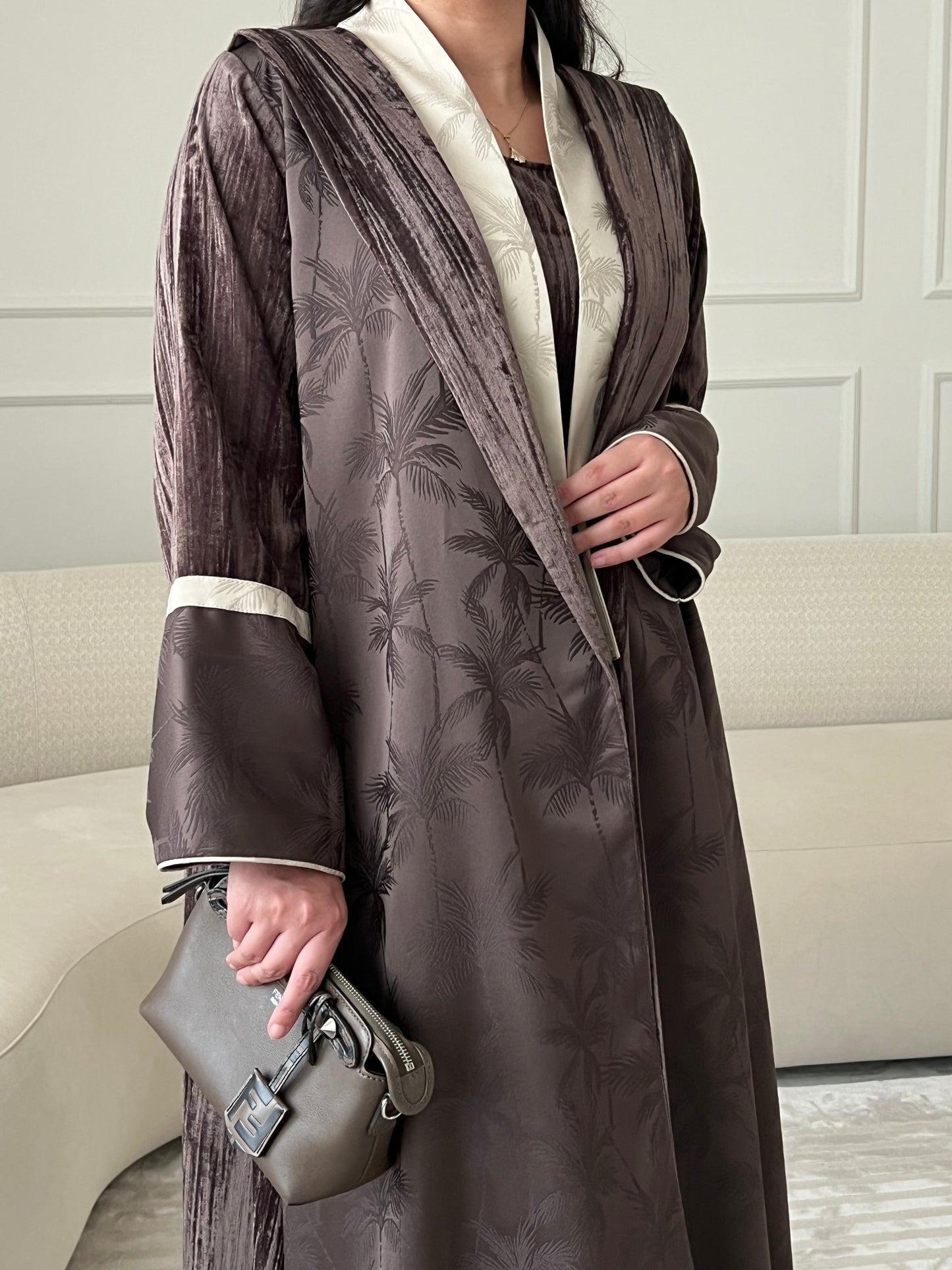 DN208 - VELVET PALM ABAYA