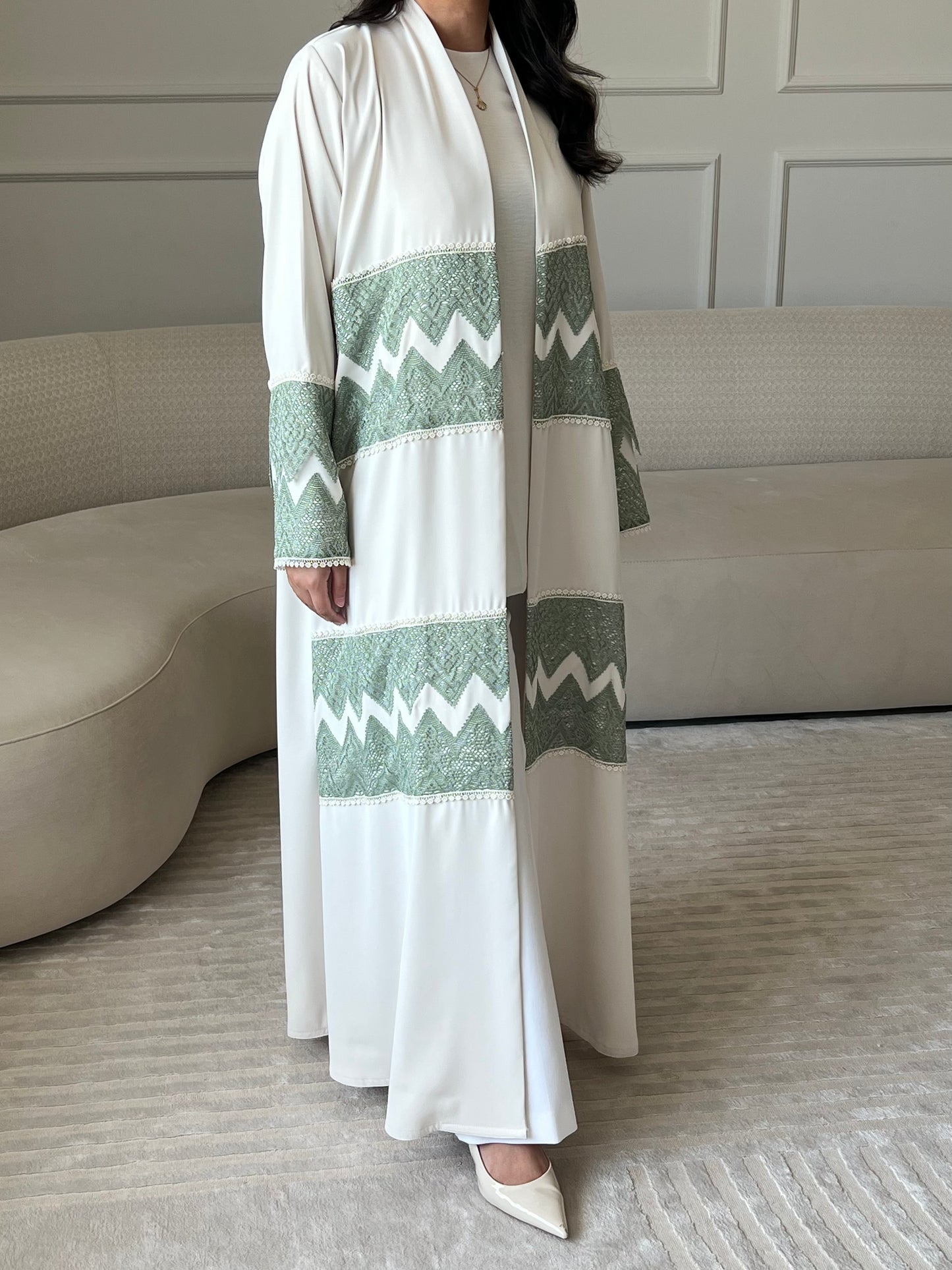 DN269 - LACE ABAYA
