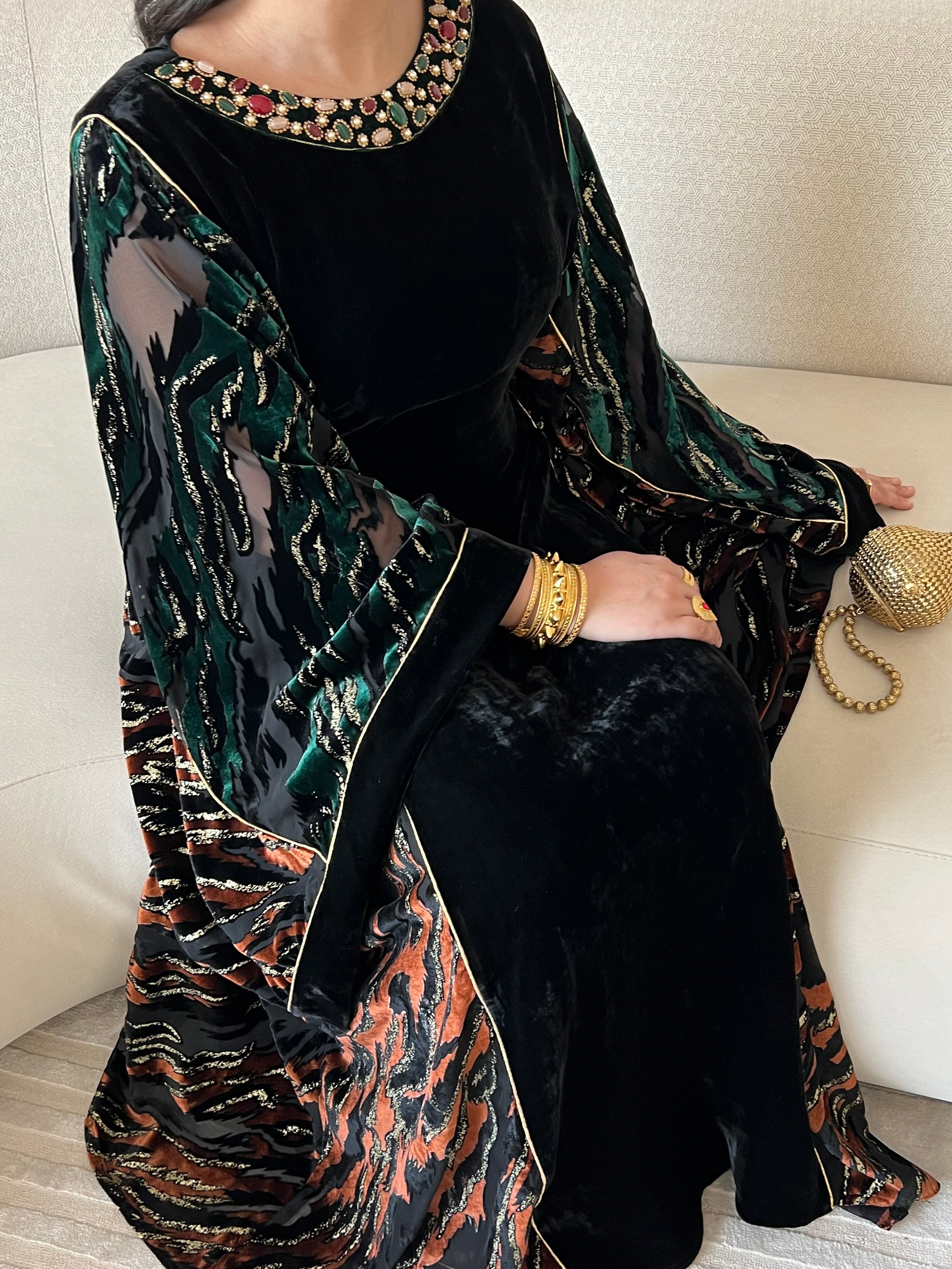 DN235 - STONE KAFTAN