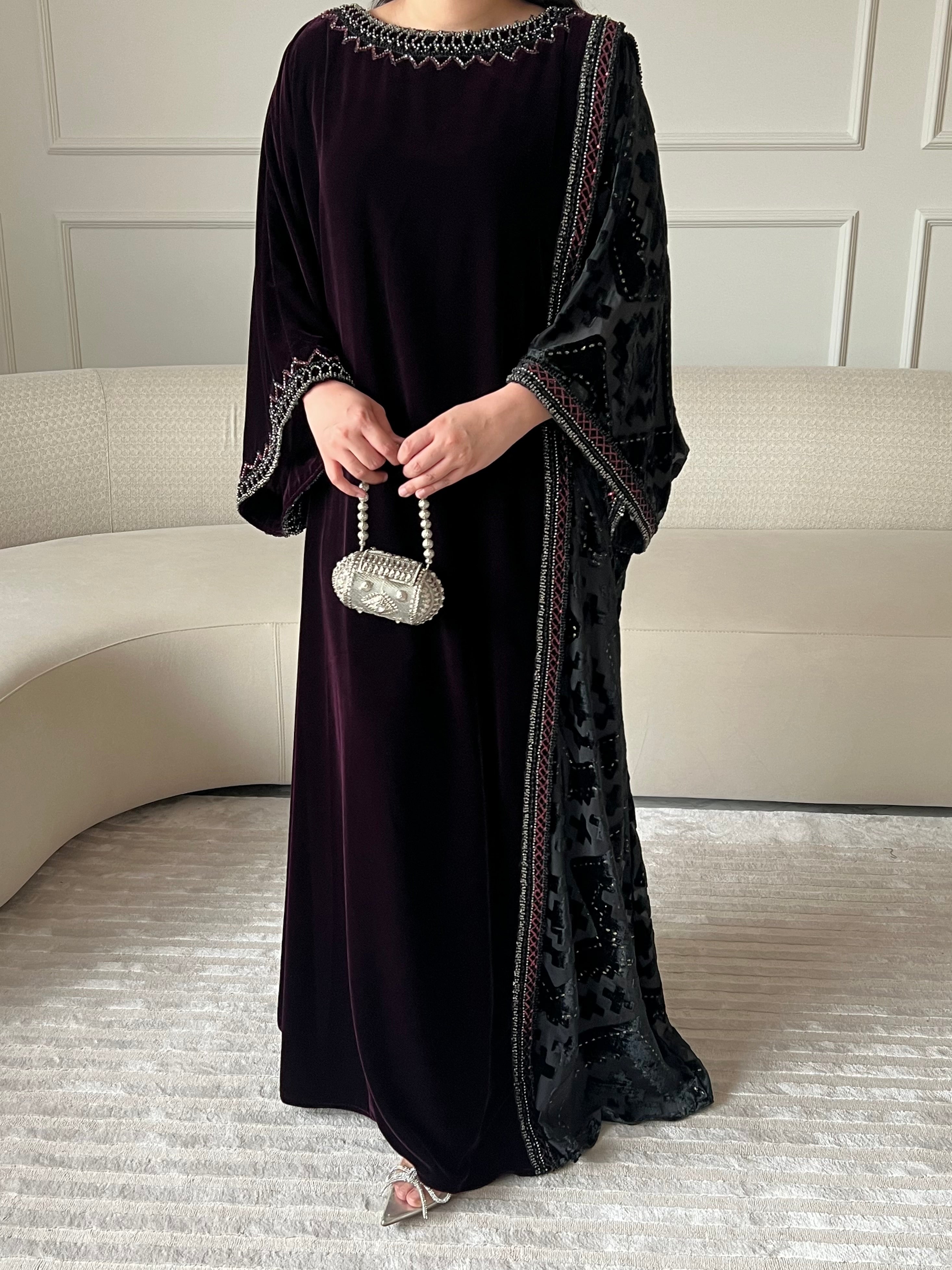 DN252 - VELVET EMBROIDERY