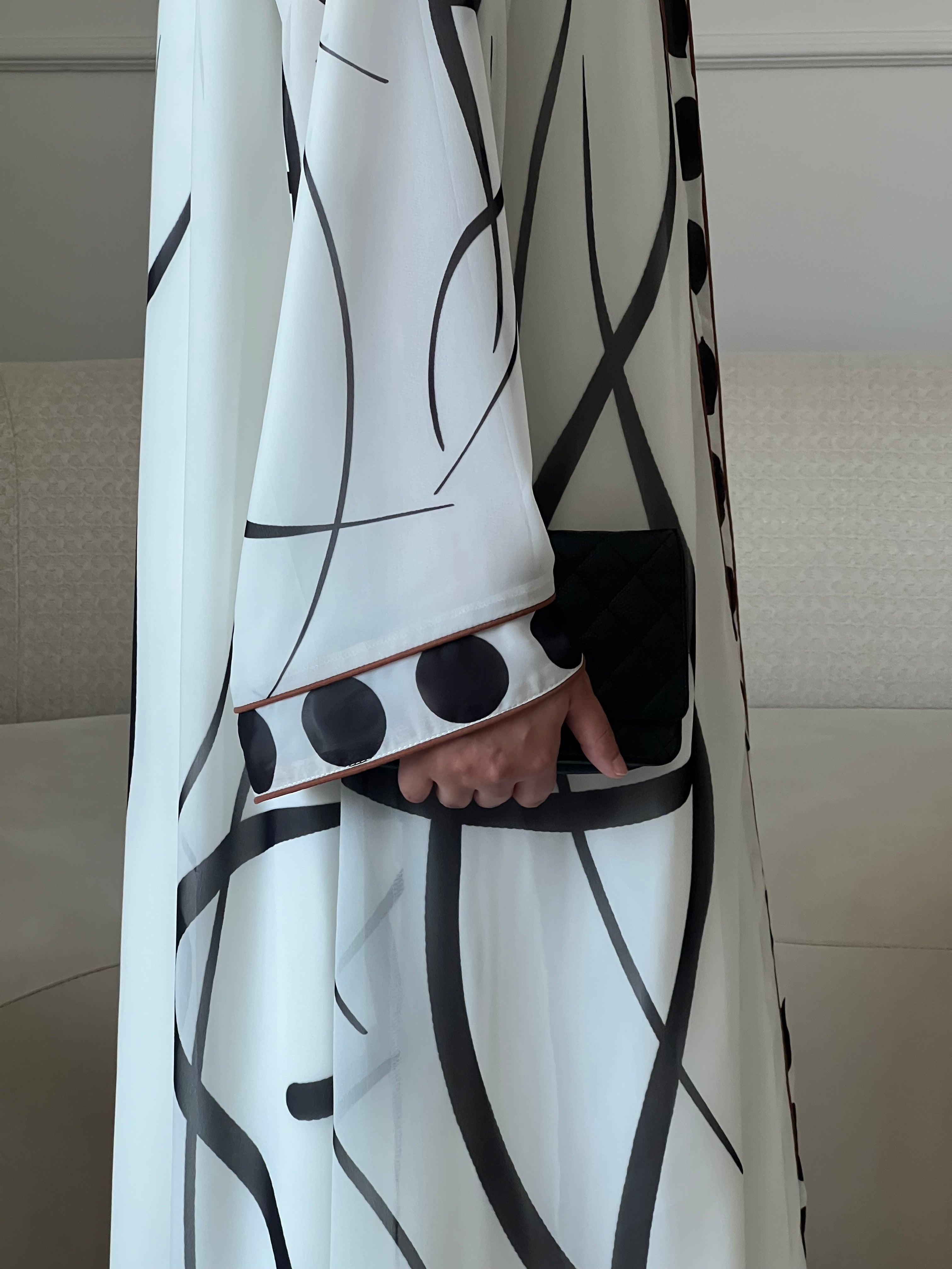 DN264 - POLKA DOT ABAYA
