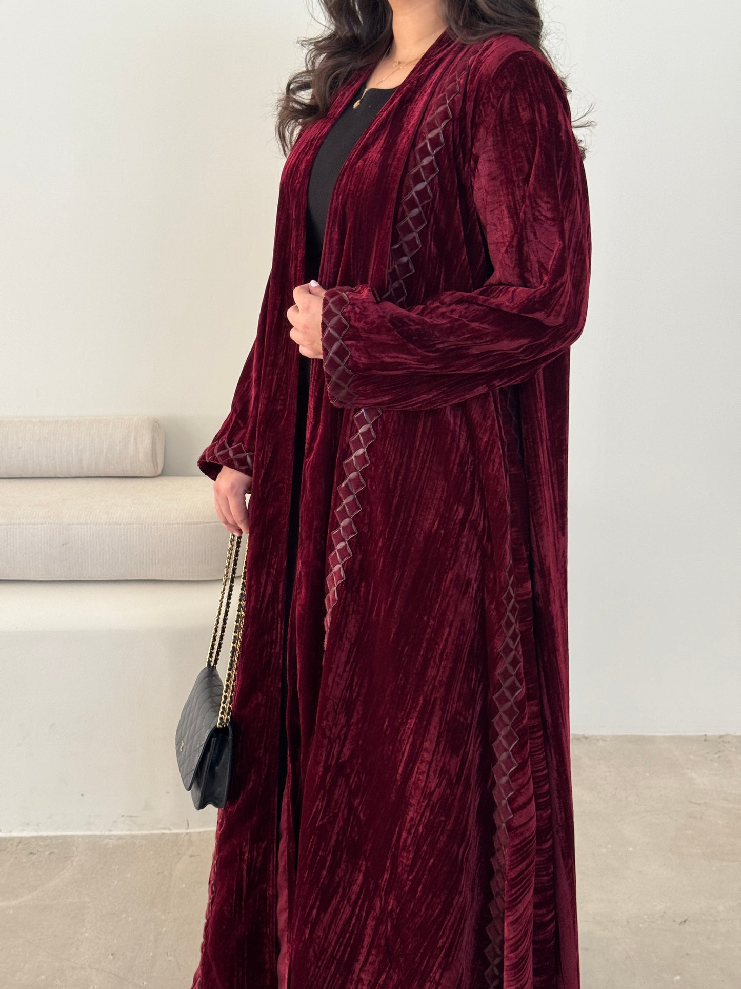 DN108 - CRUSHED VELVET ABAYA