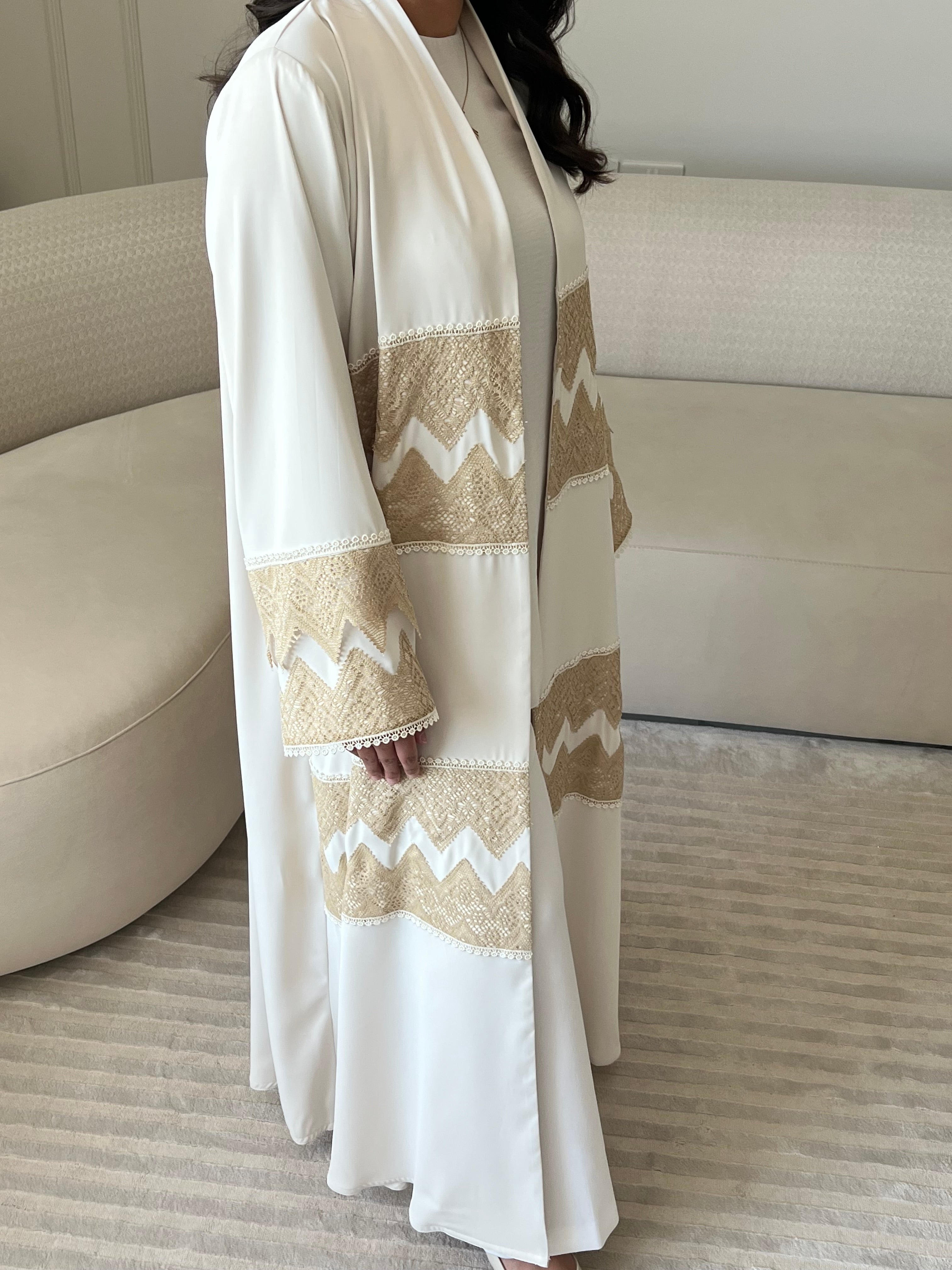 DN267 - LACE ABAYA