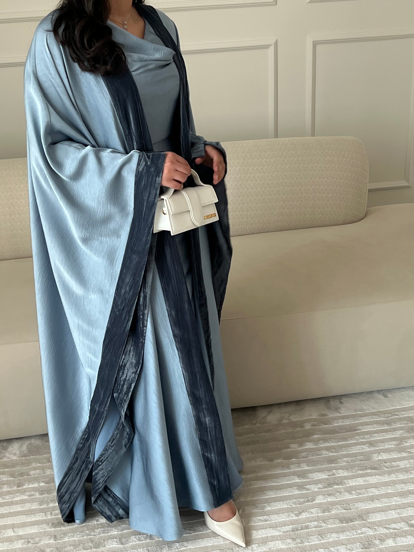 DN197 - SILK ABAYA SET