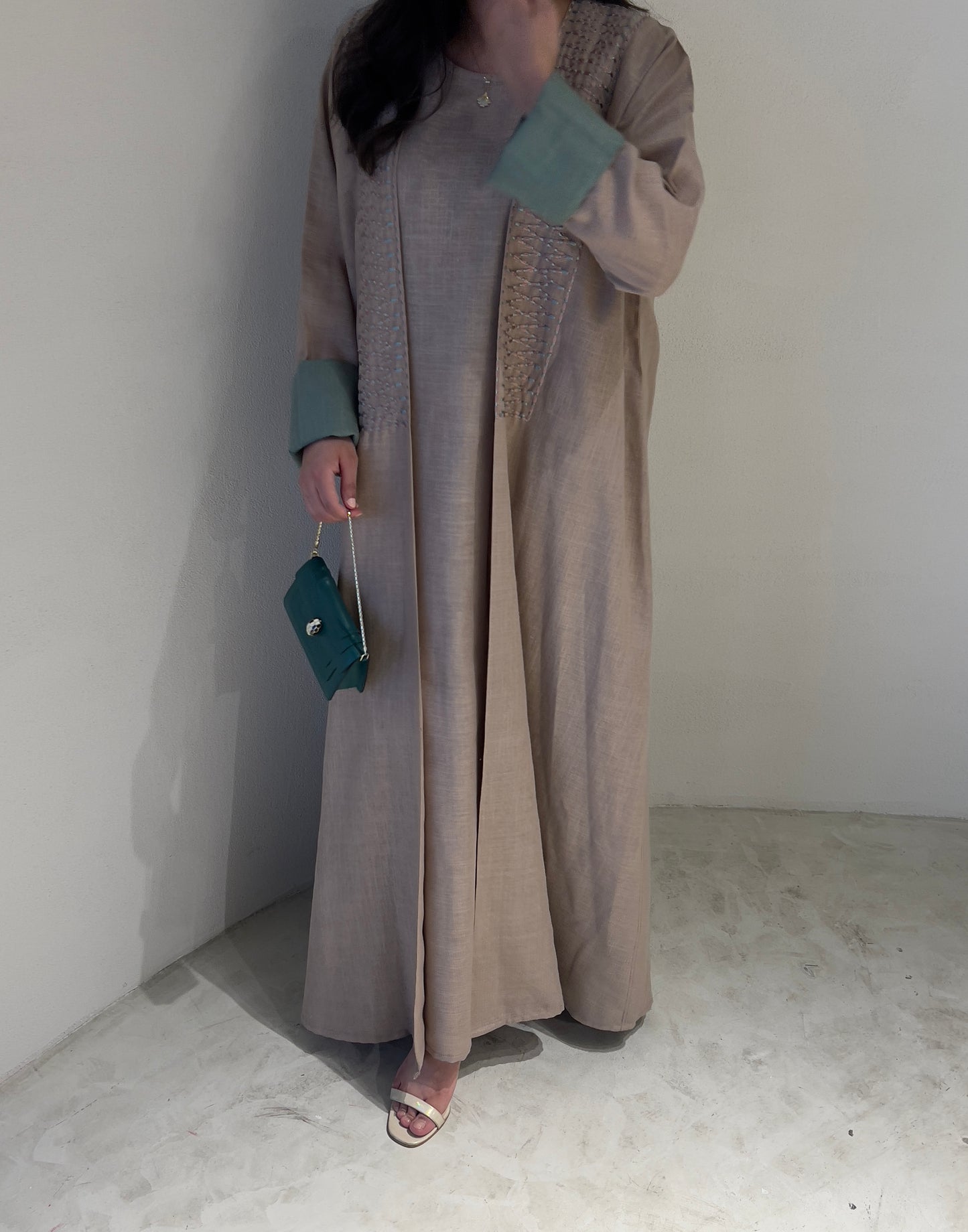 DN102 - EMBROIDERY LINEN SET