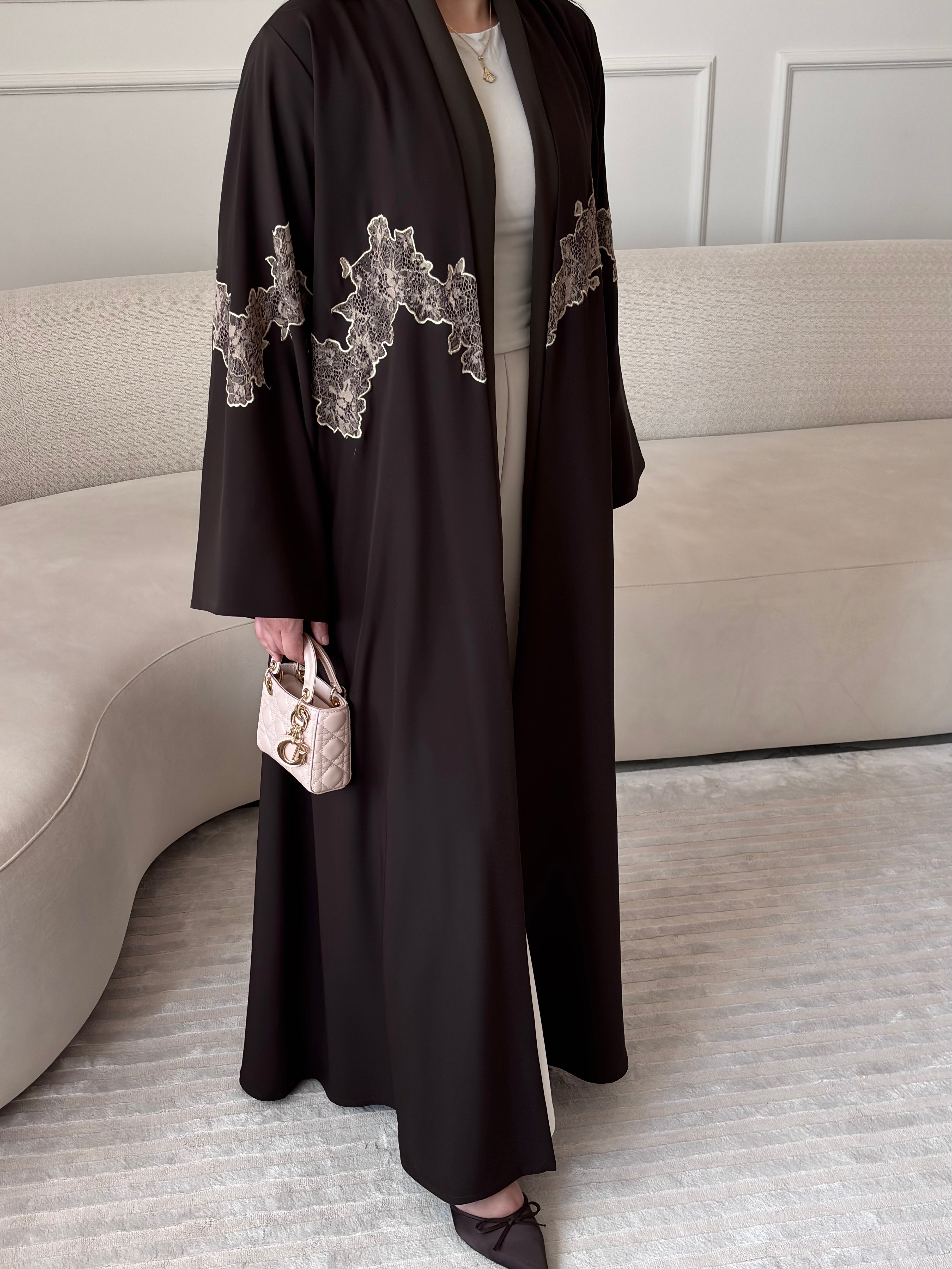 DN283 - LACE ABAYA
