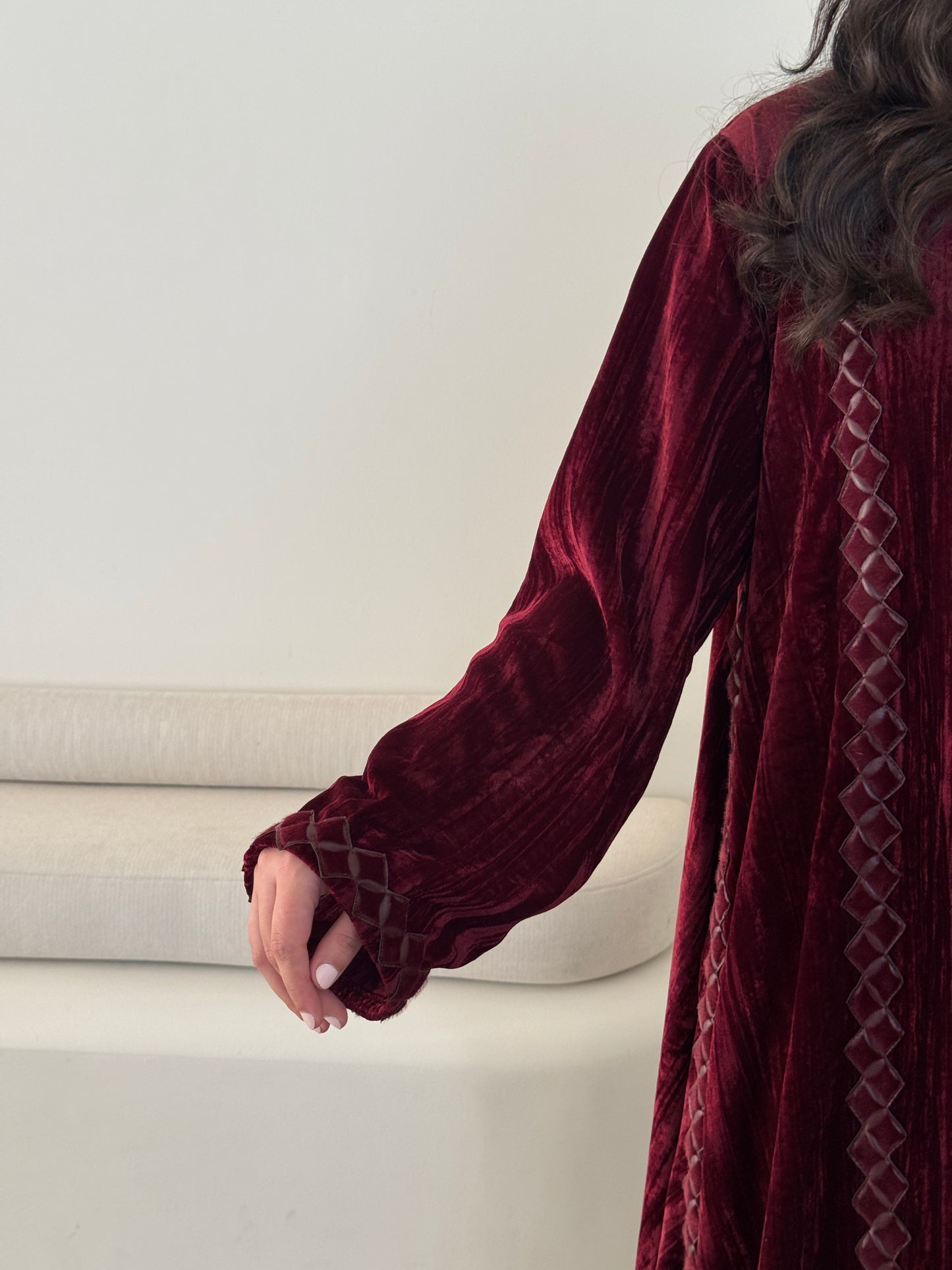 DN108 - CRUSHED VELVET ABAYA