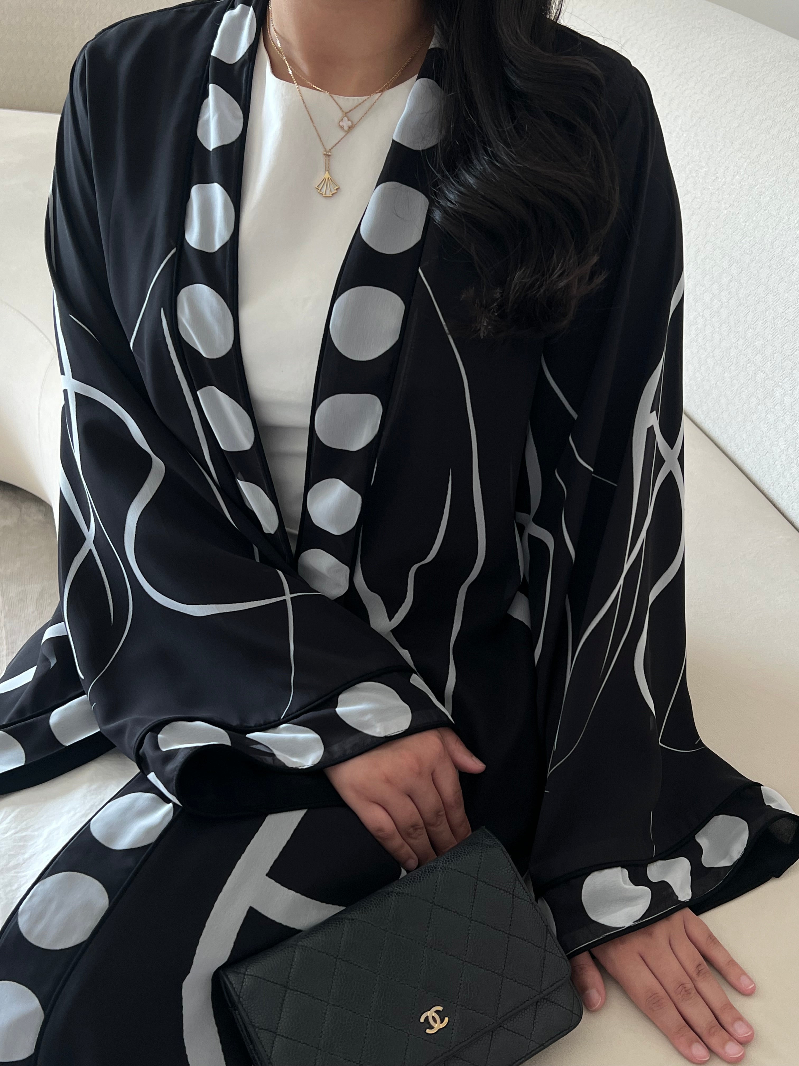 DN263 - POLKA DOT ABAYA