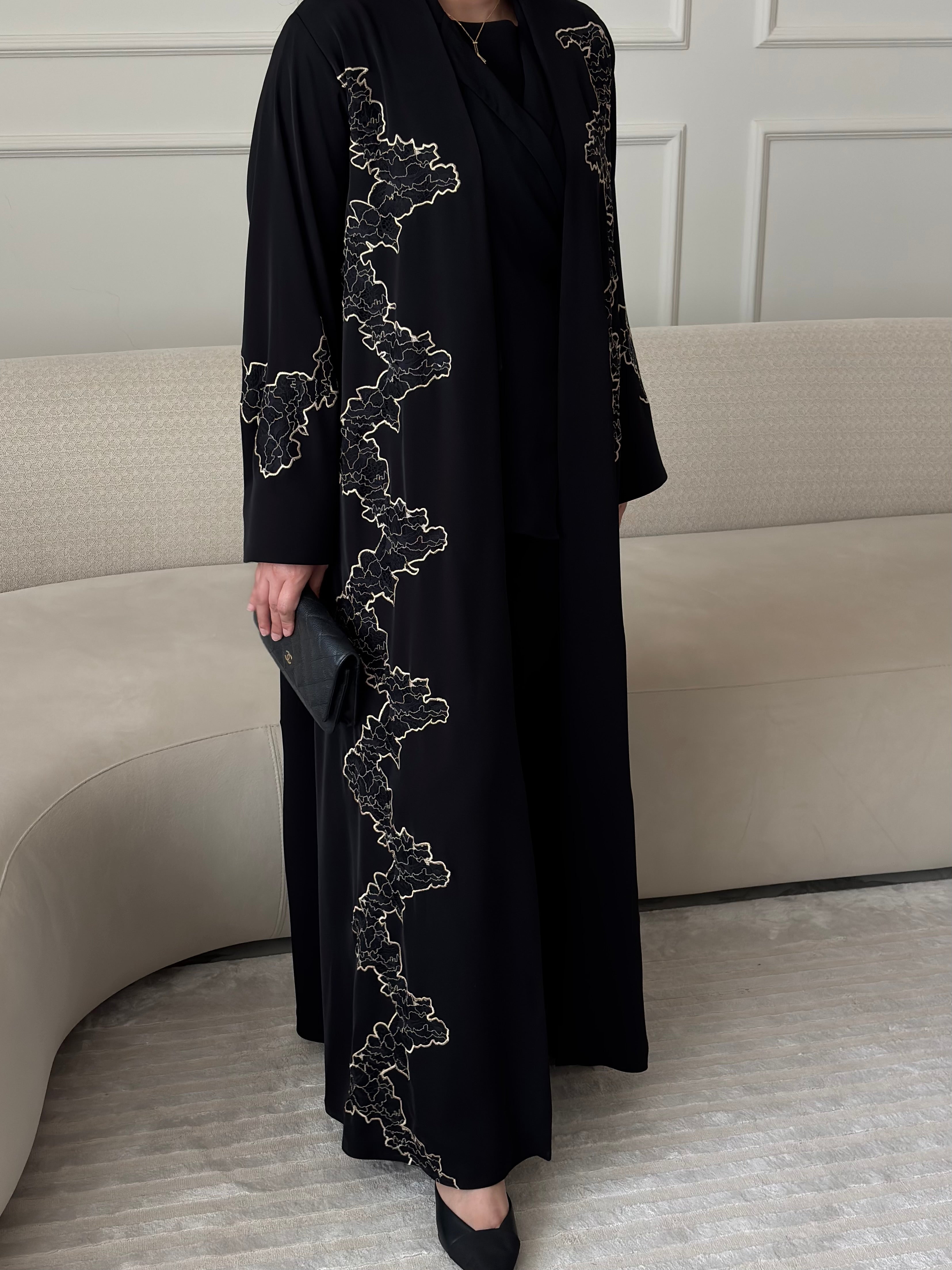 DN284 - LACE ABAYA