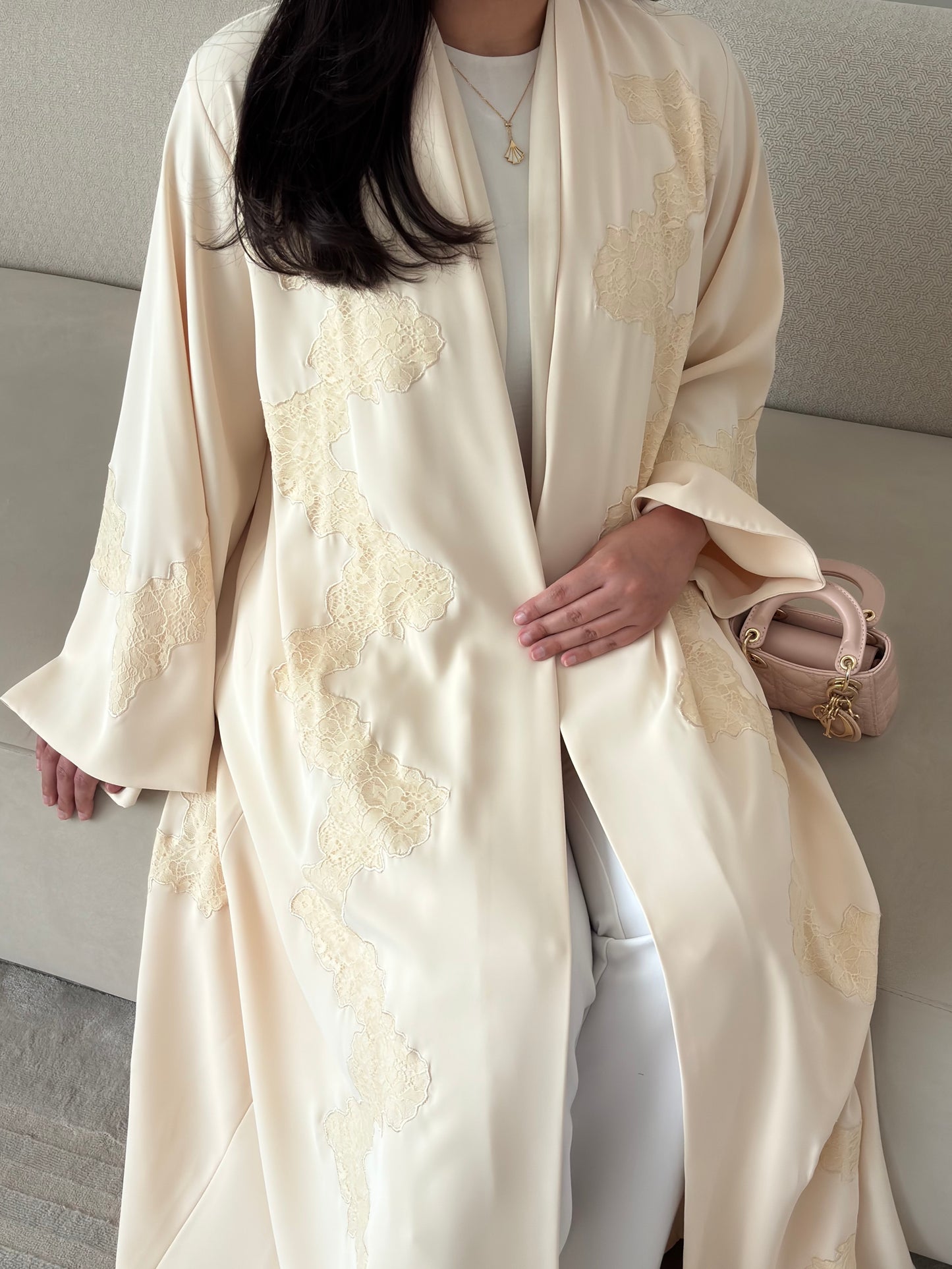 DN287 - LACE ABAYA