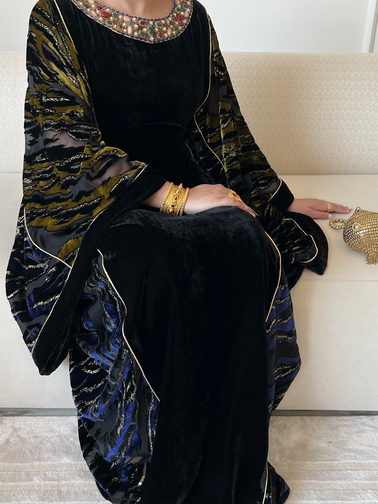 DN236 - STONE KAFTAN