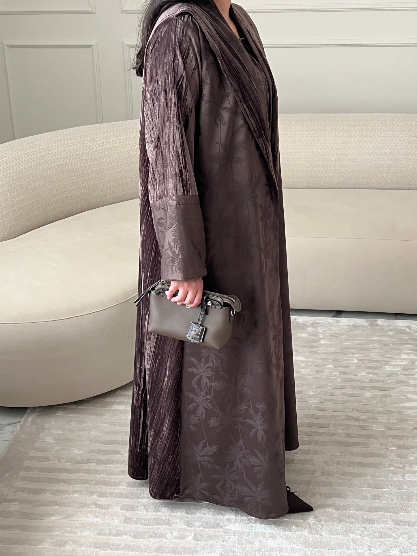 DN207 - VELVET PALM ABAYA