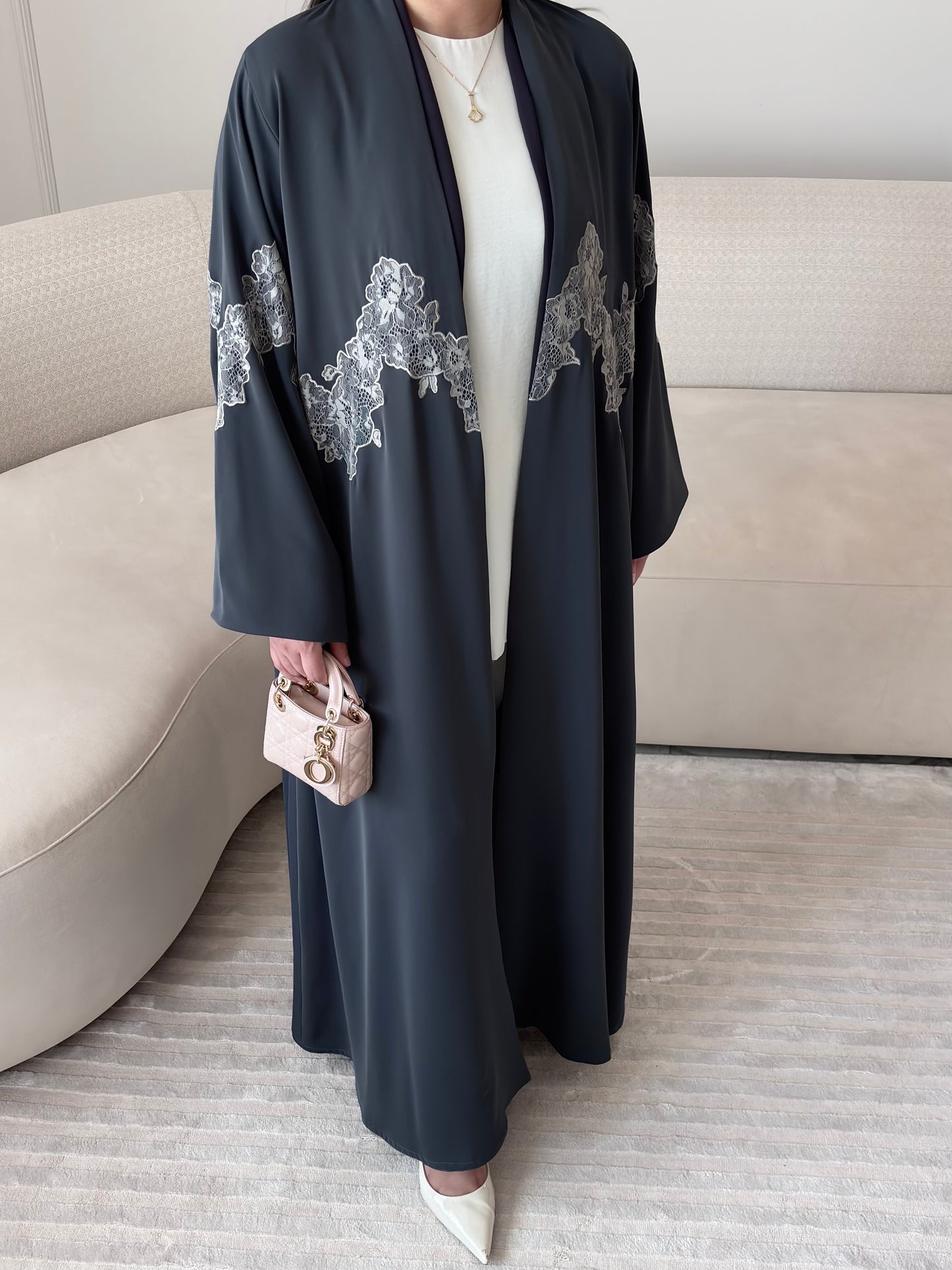 DN281 - LACE ABAYA