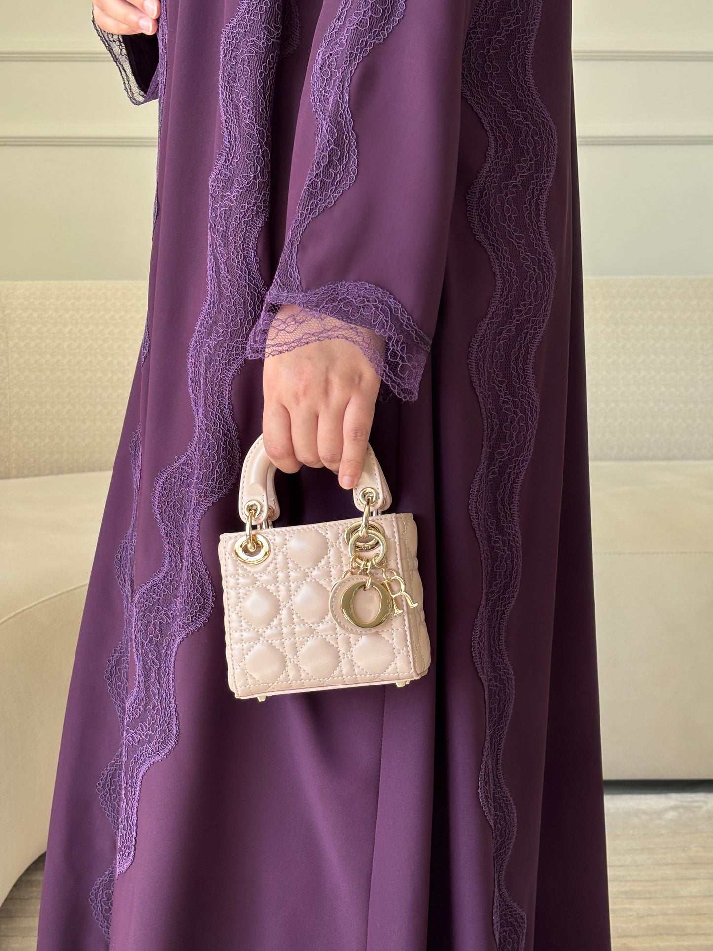 DN278 - LACE ABAYA