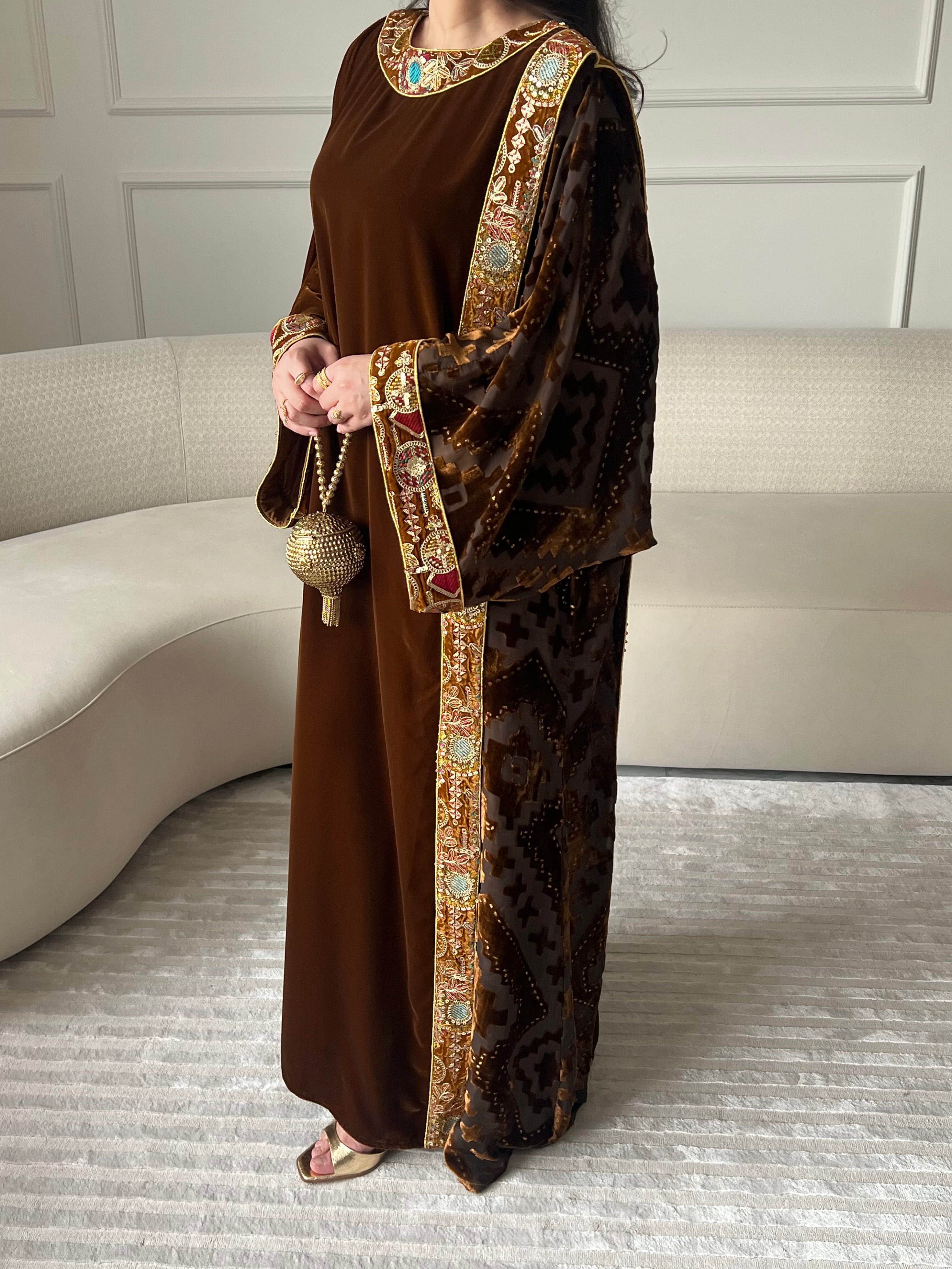 DN247 - VELVET EMBROIDERY