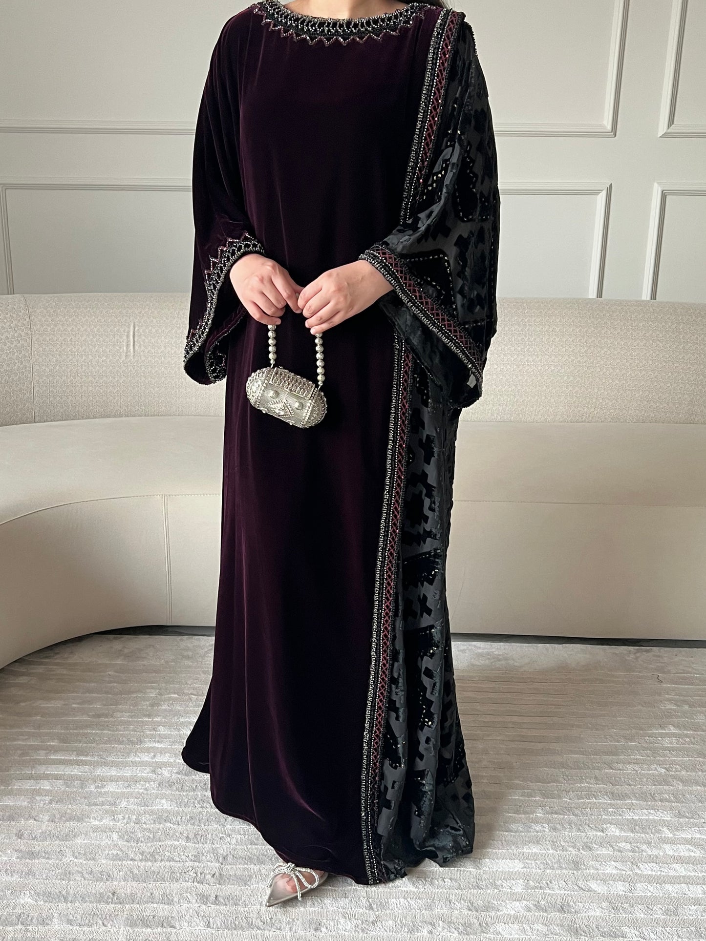DN252 - VELVET EMBROIDERY