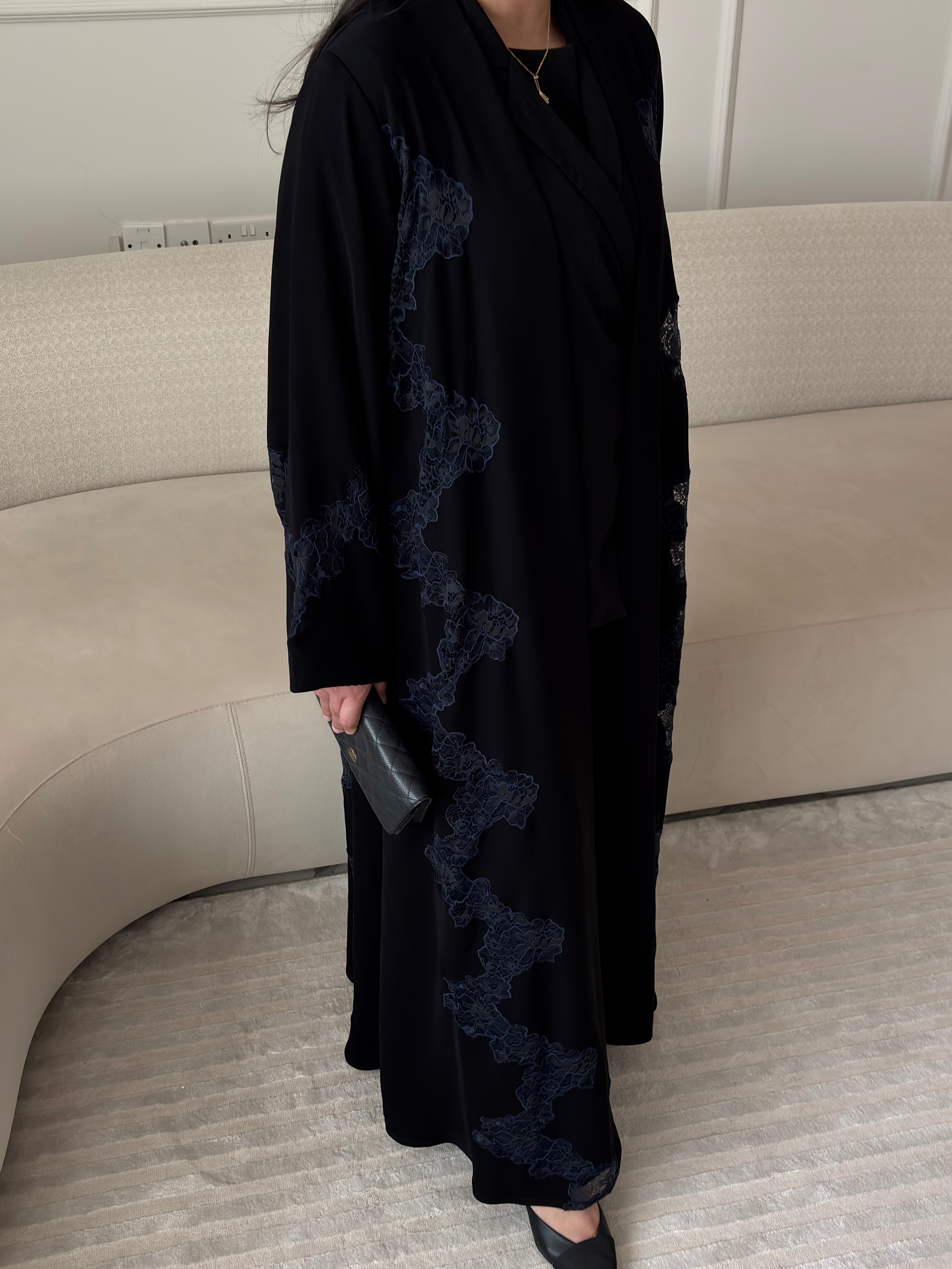 DN285 - LACE ABAYA