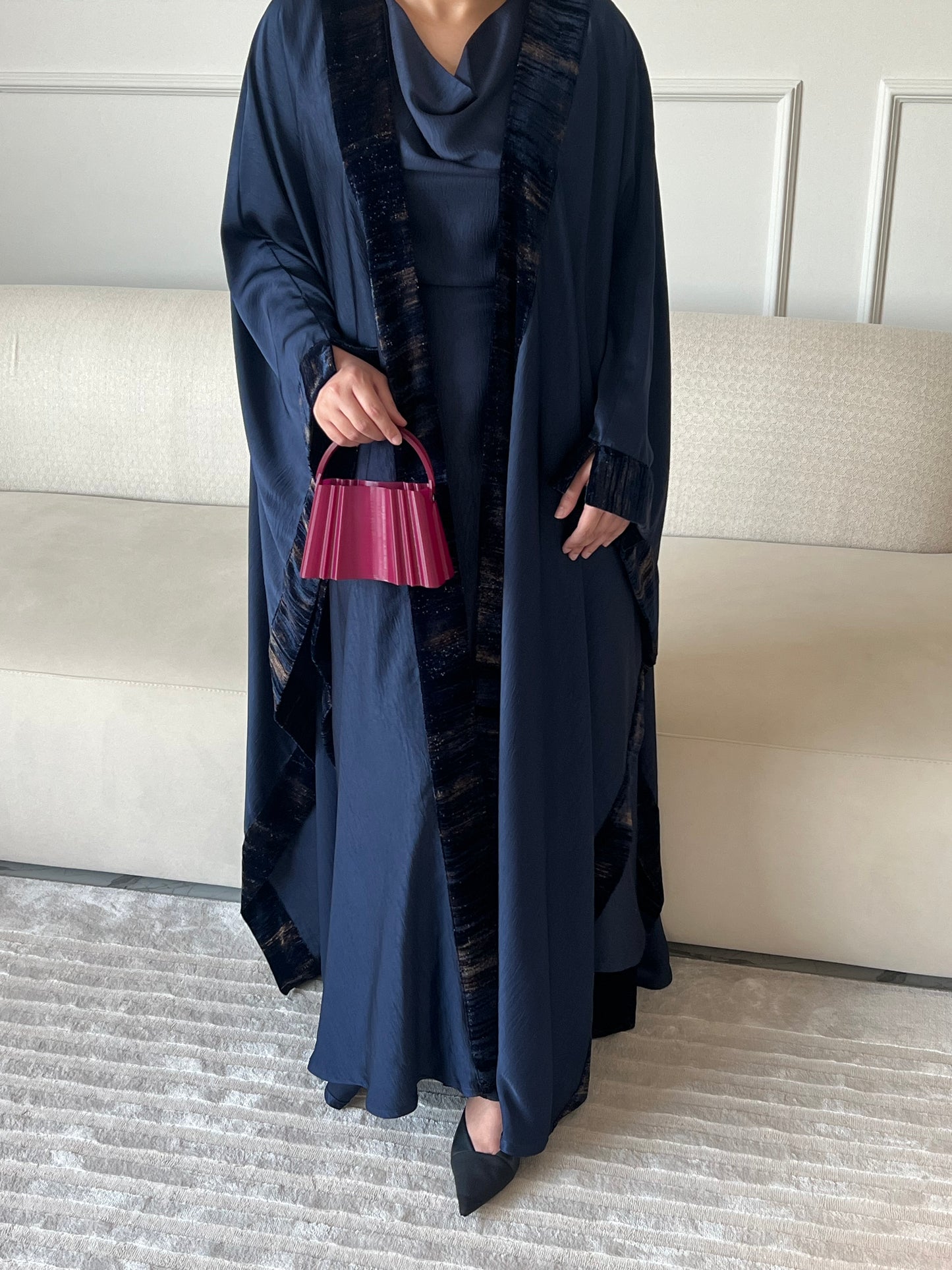 DN223 - SILK ABAYA SET