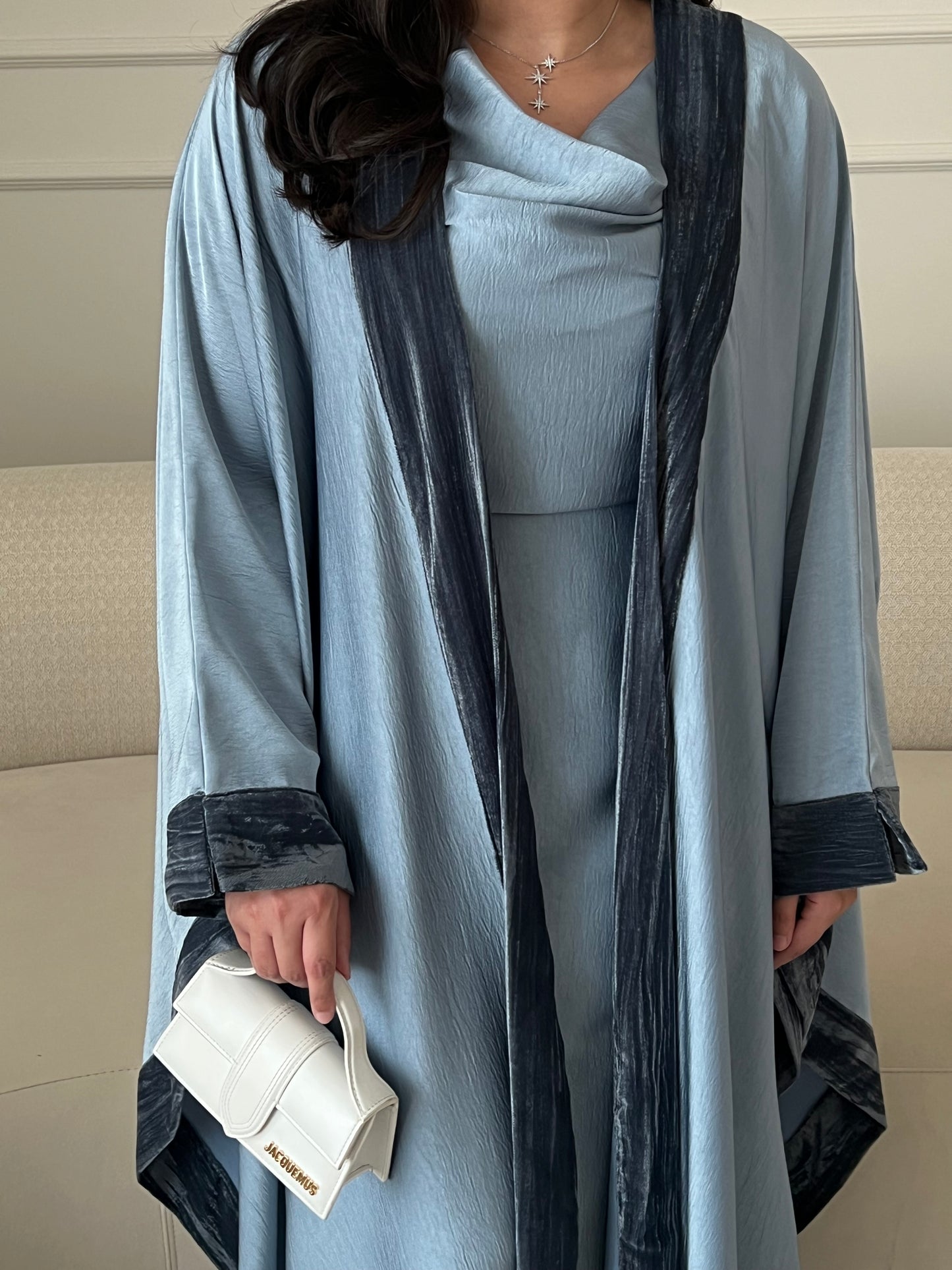 DN197 - SILK ABAYA SET