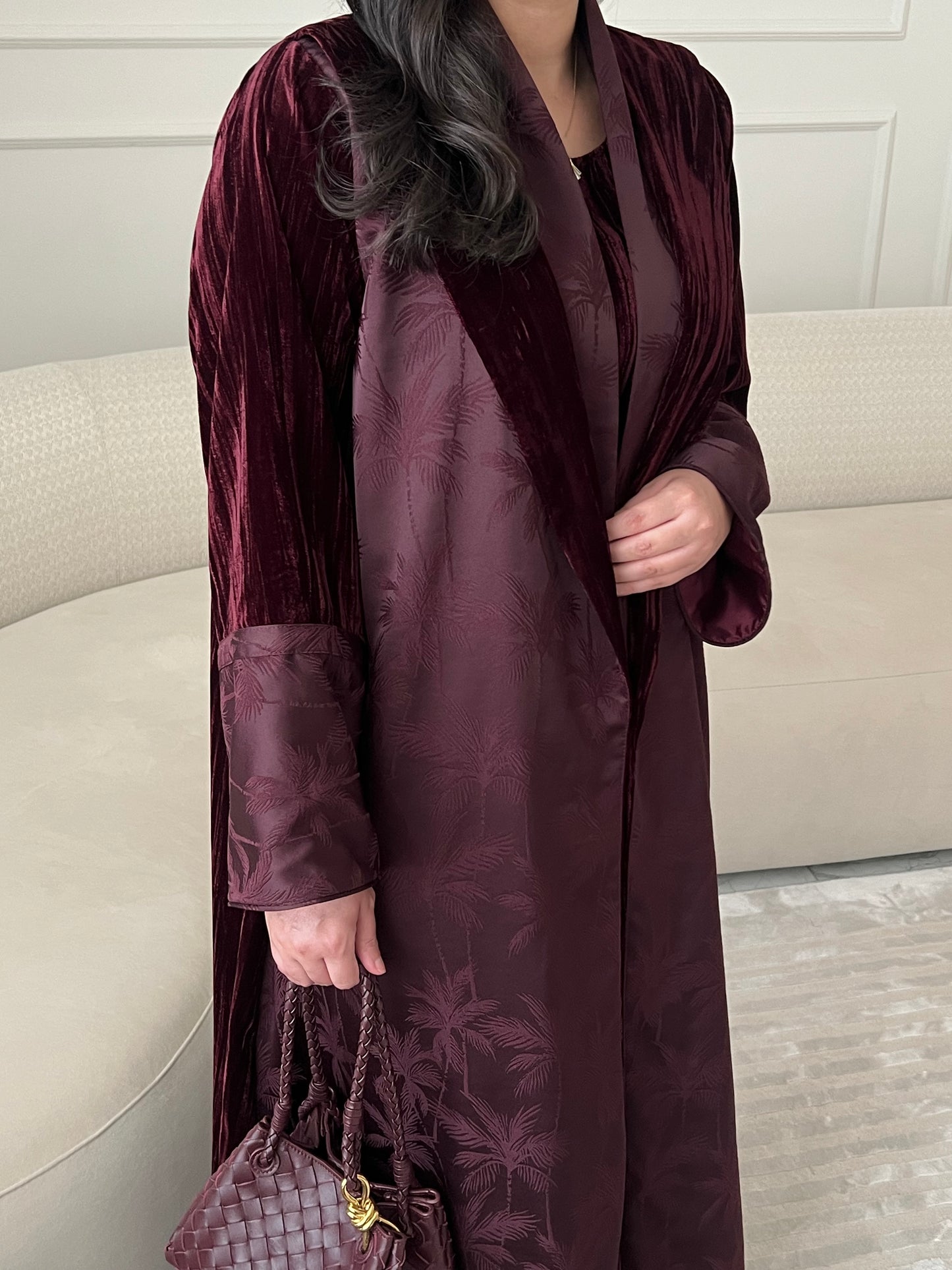 DN211 - VELVET PALM ABAYA
