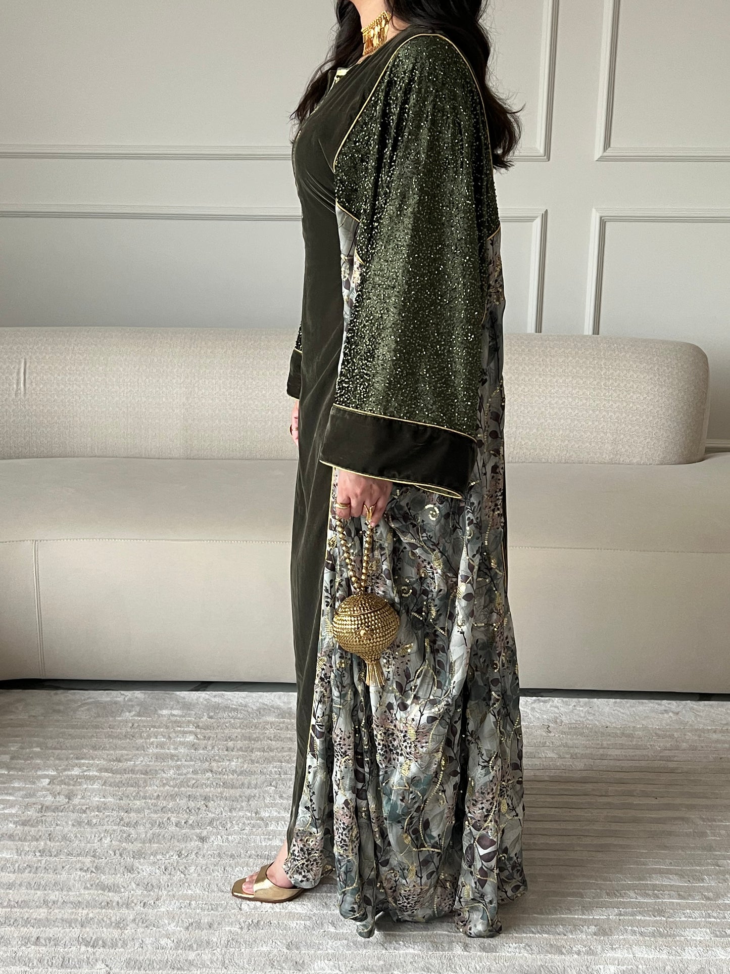 DN250 - VELVET EMBROIDERY