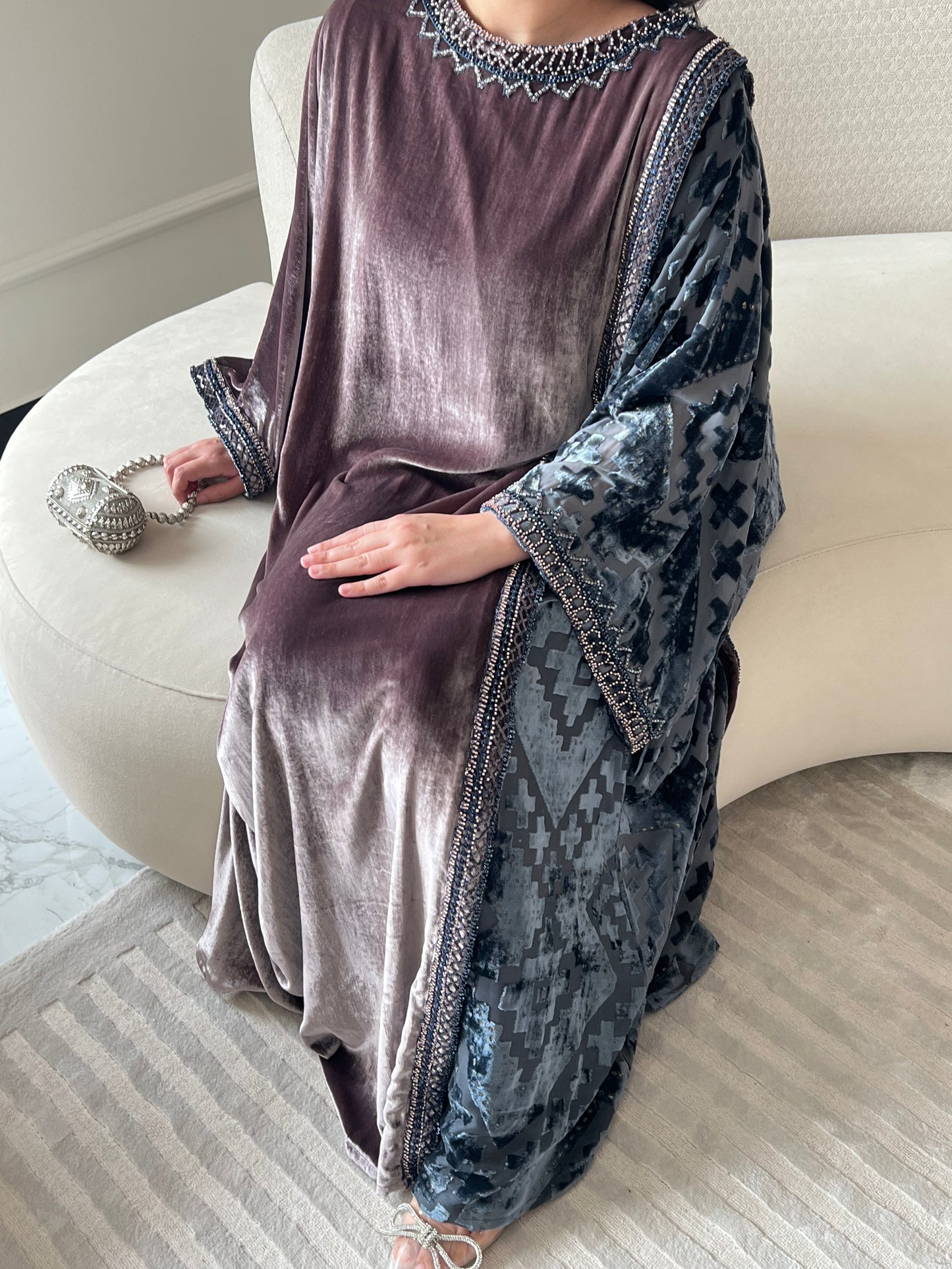 DN249 - VELVET EMBROIDERY