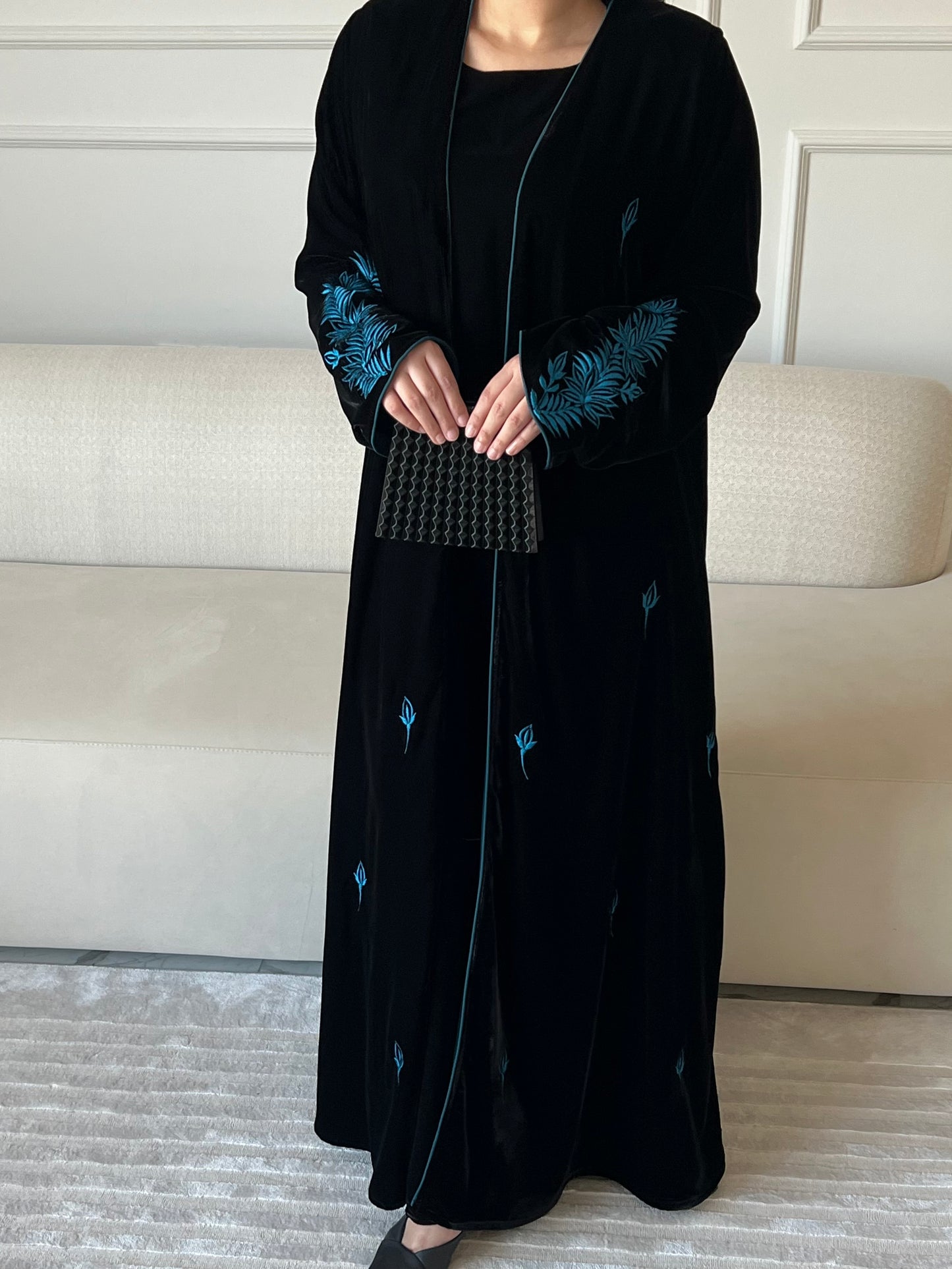 DN216 - VELVET EMBROIDERY