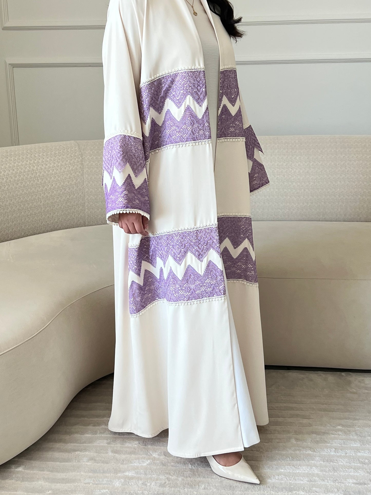 DN268 - LACE ABAYA
