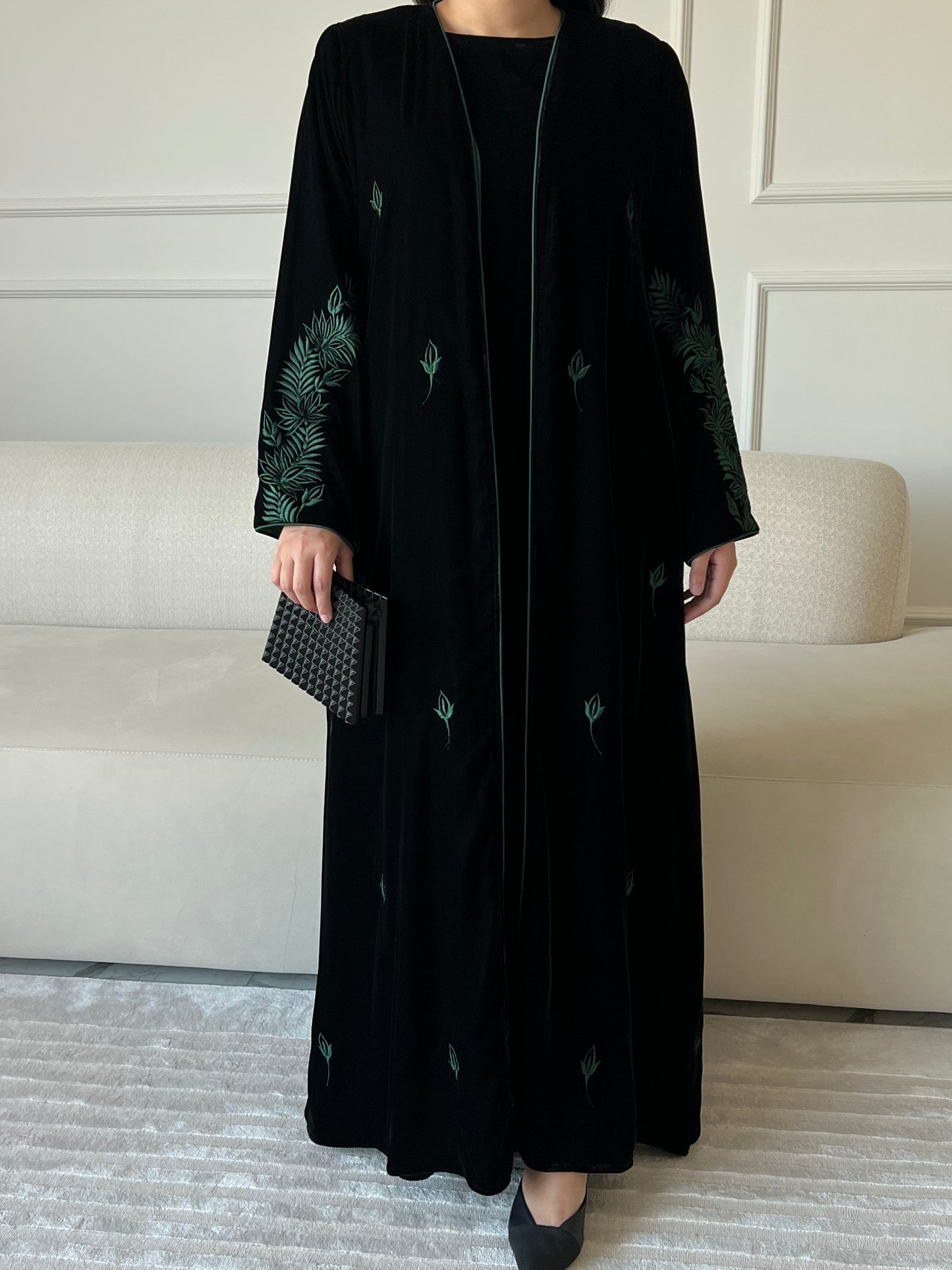 DN218 - VELVET EMBROIDERY