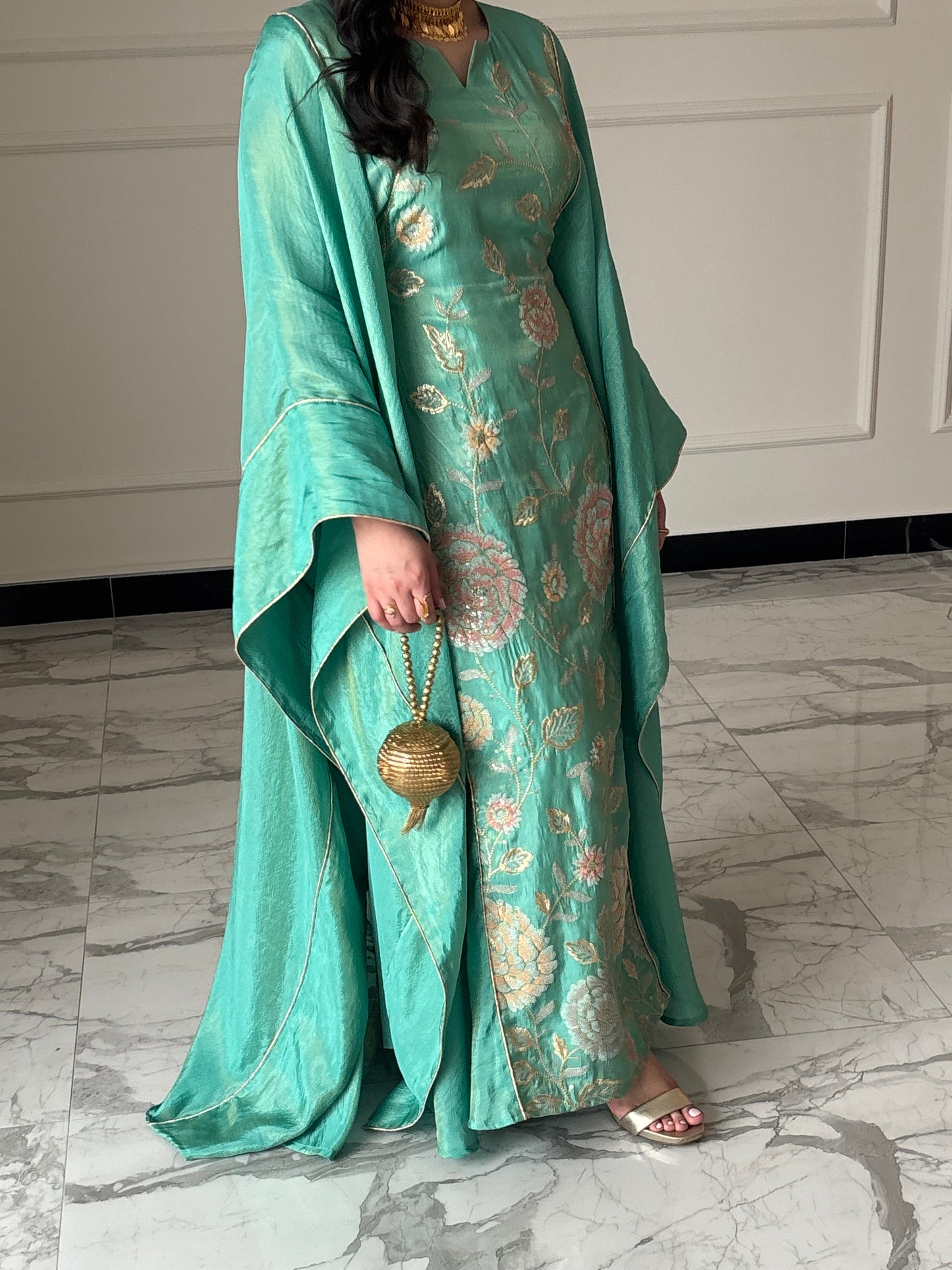 DN134 -FLOWER EMBROIDERY