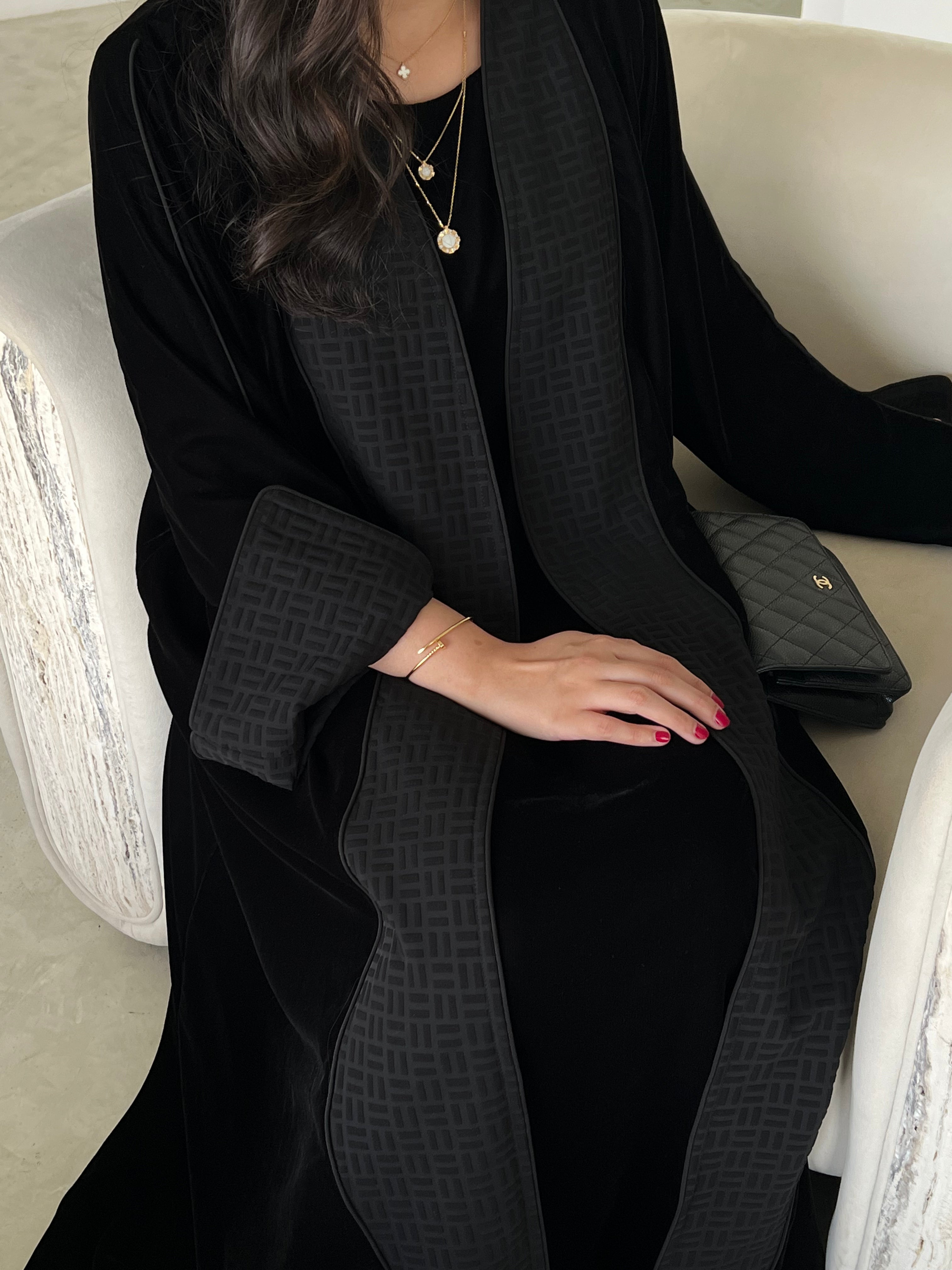 DN205 - VELVET ABAYA