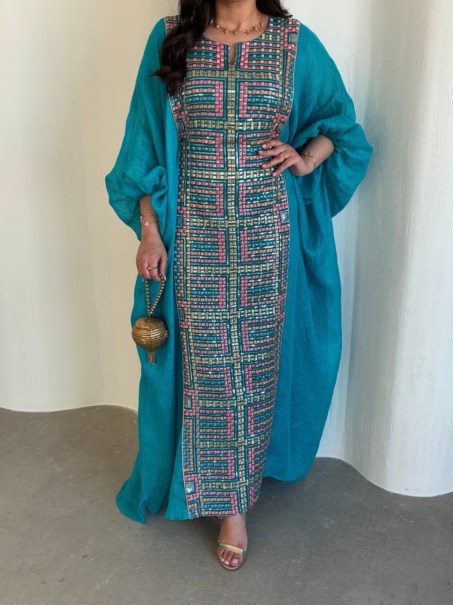 DN143 - COLORFUL EMBROIDERY