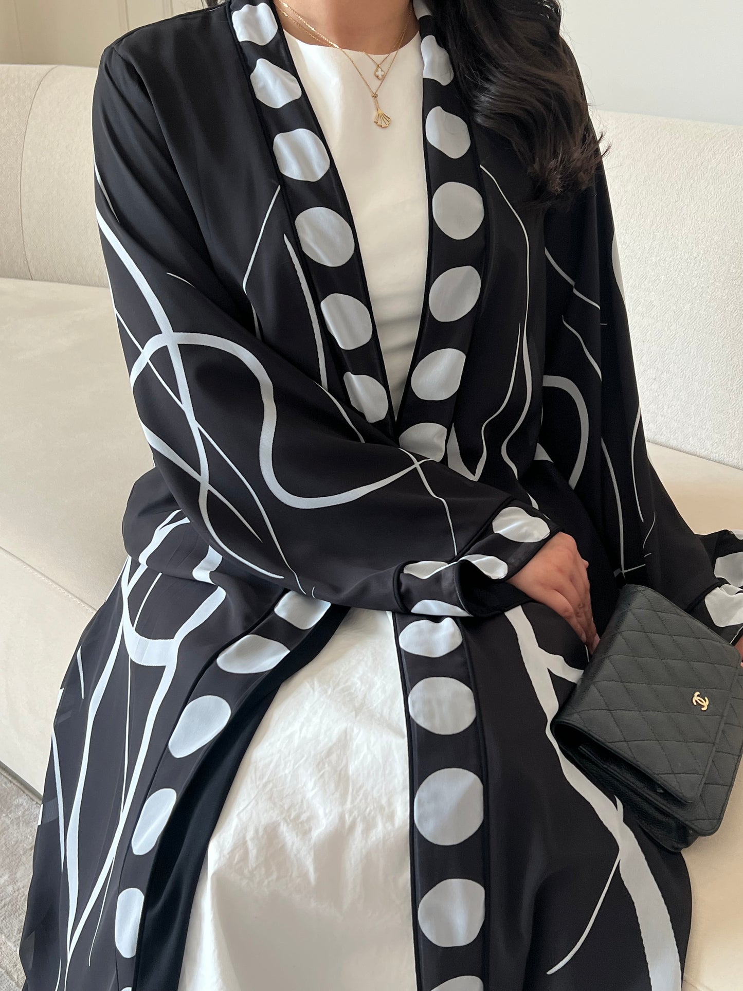 DN263 - POLKA DOT ABAYA