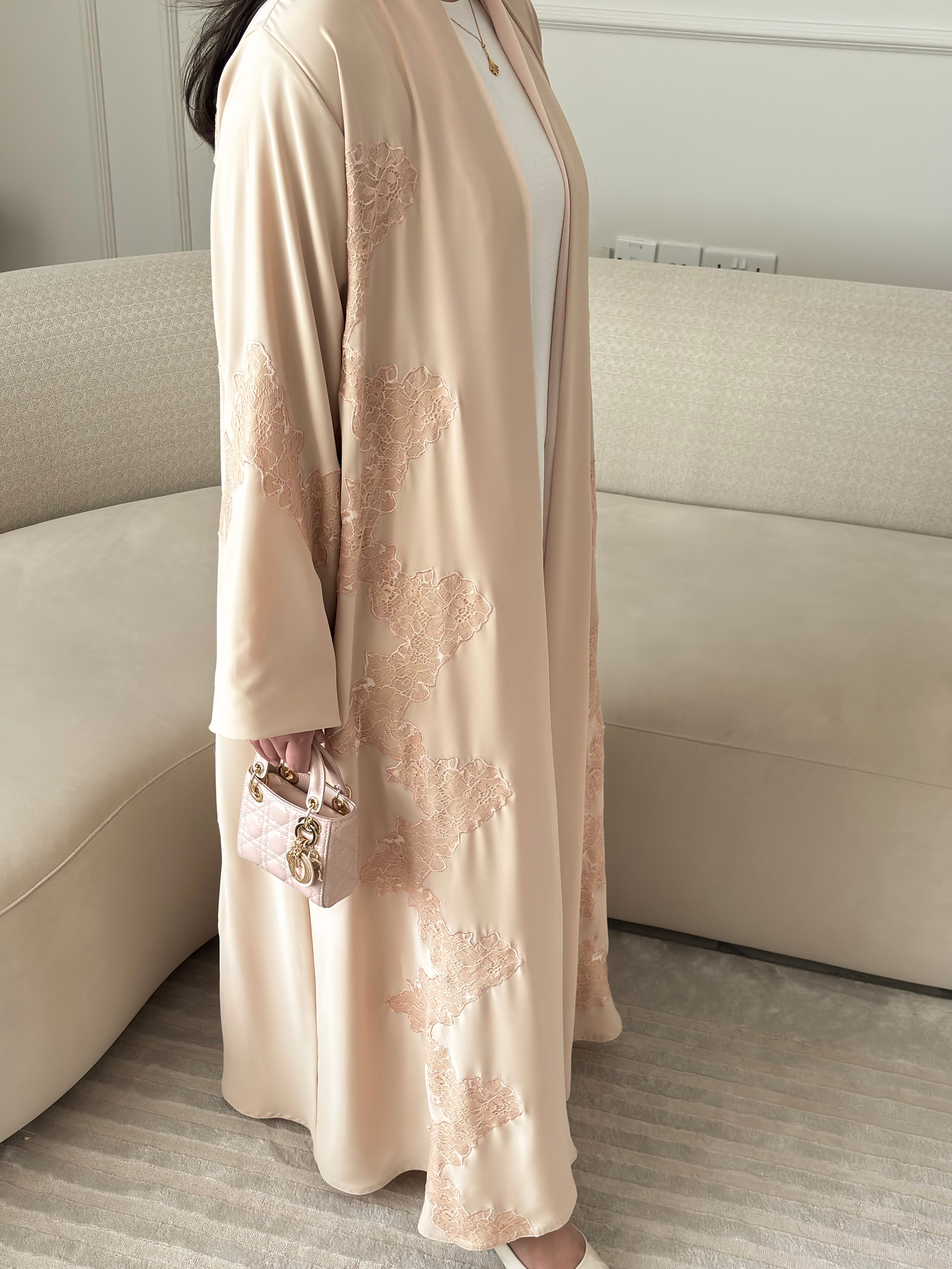 DN286 - LACE ABAYA