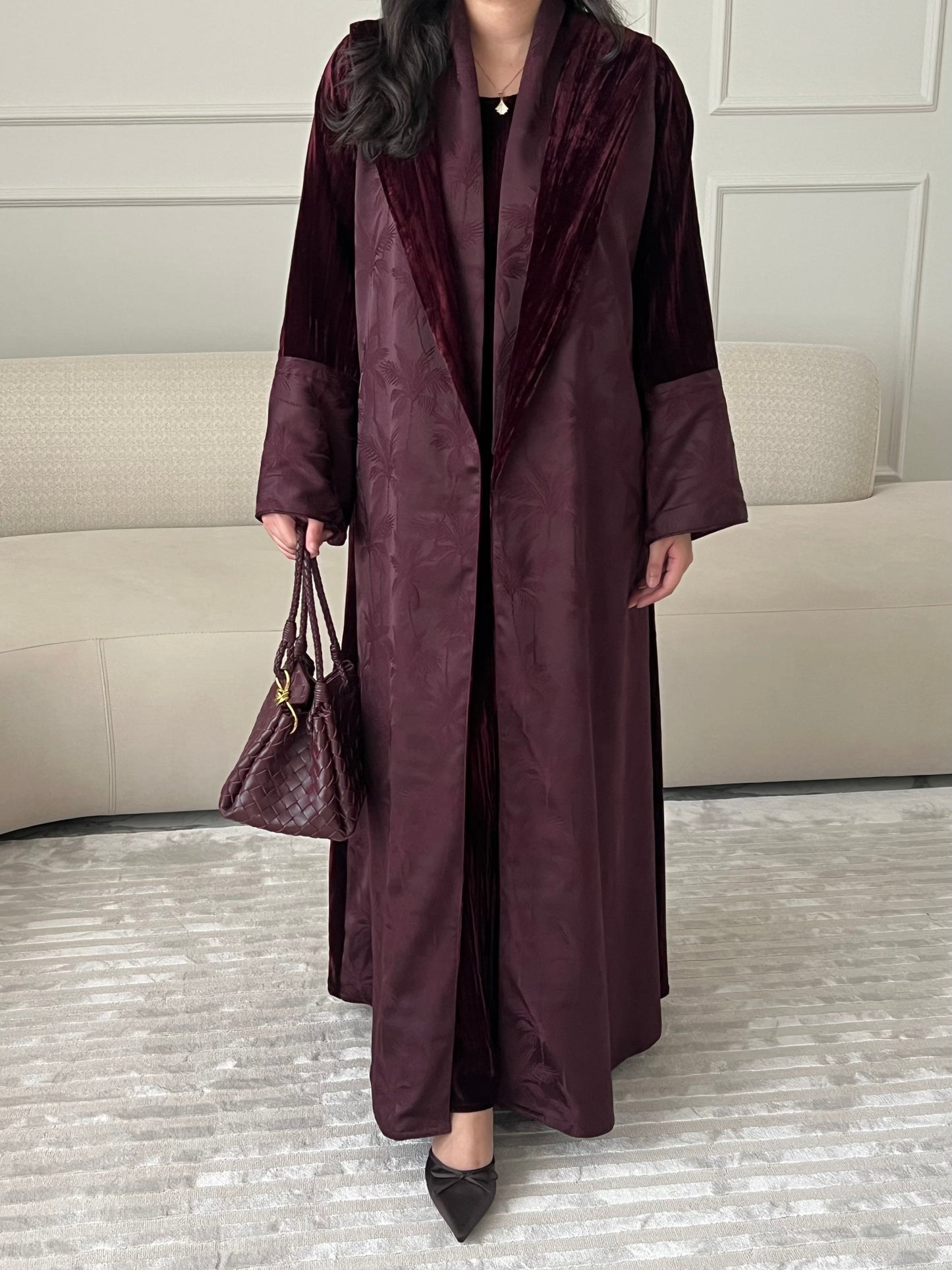 DN211 - VELVET PALM ABAYA
