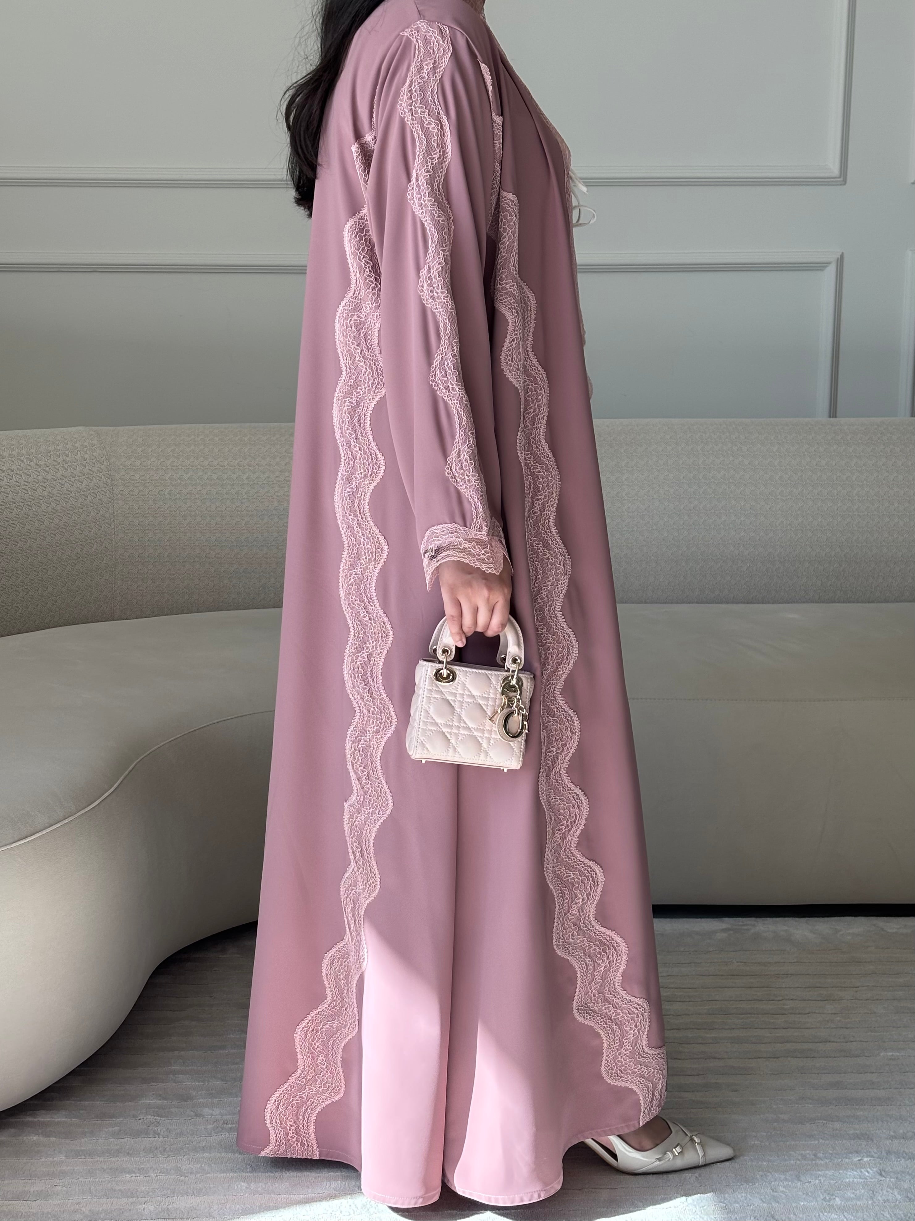 DN277 - LACE ABAYA
