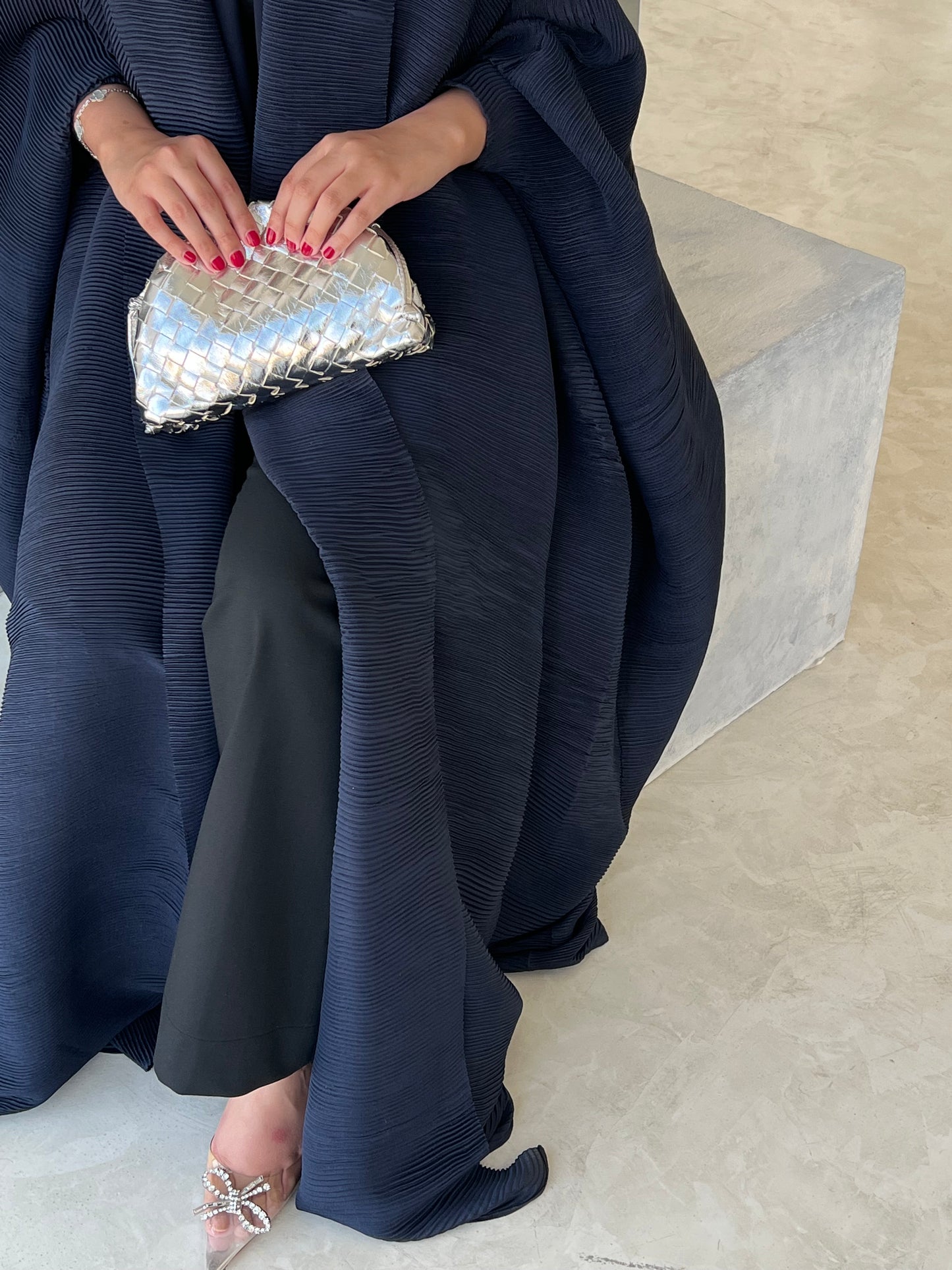 DN053 - NAVY PLEATED
