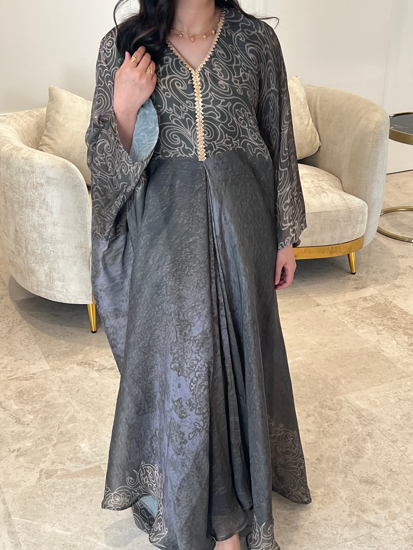 DN069 - ORGANZA KAFTAN