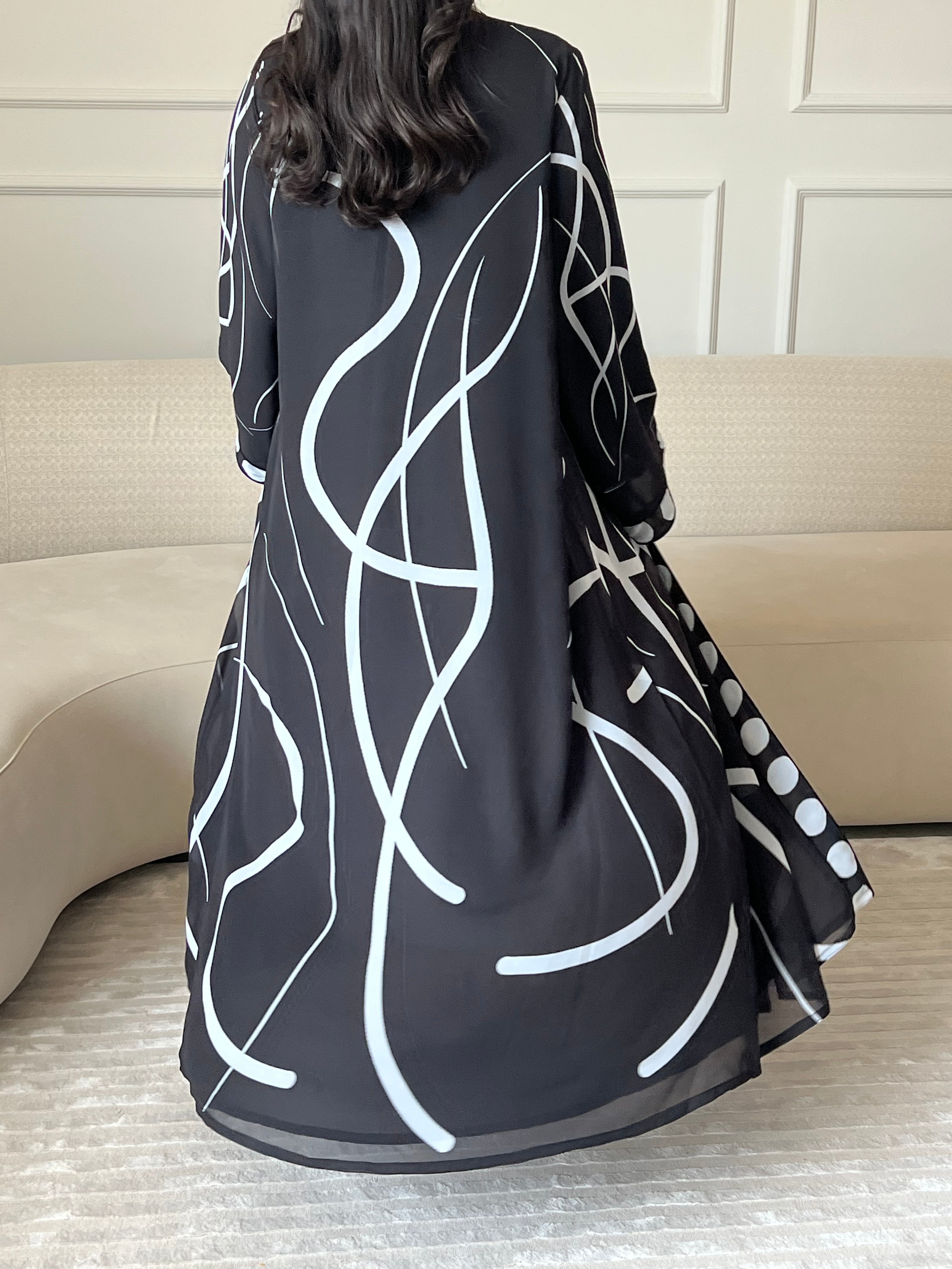 DN263 - POLKA DOT ABAYA