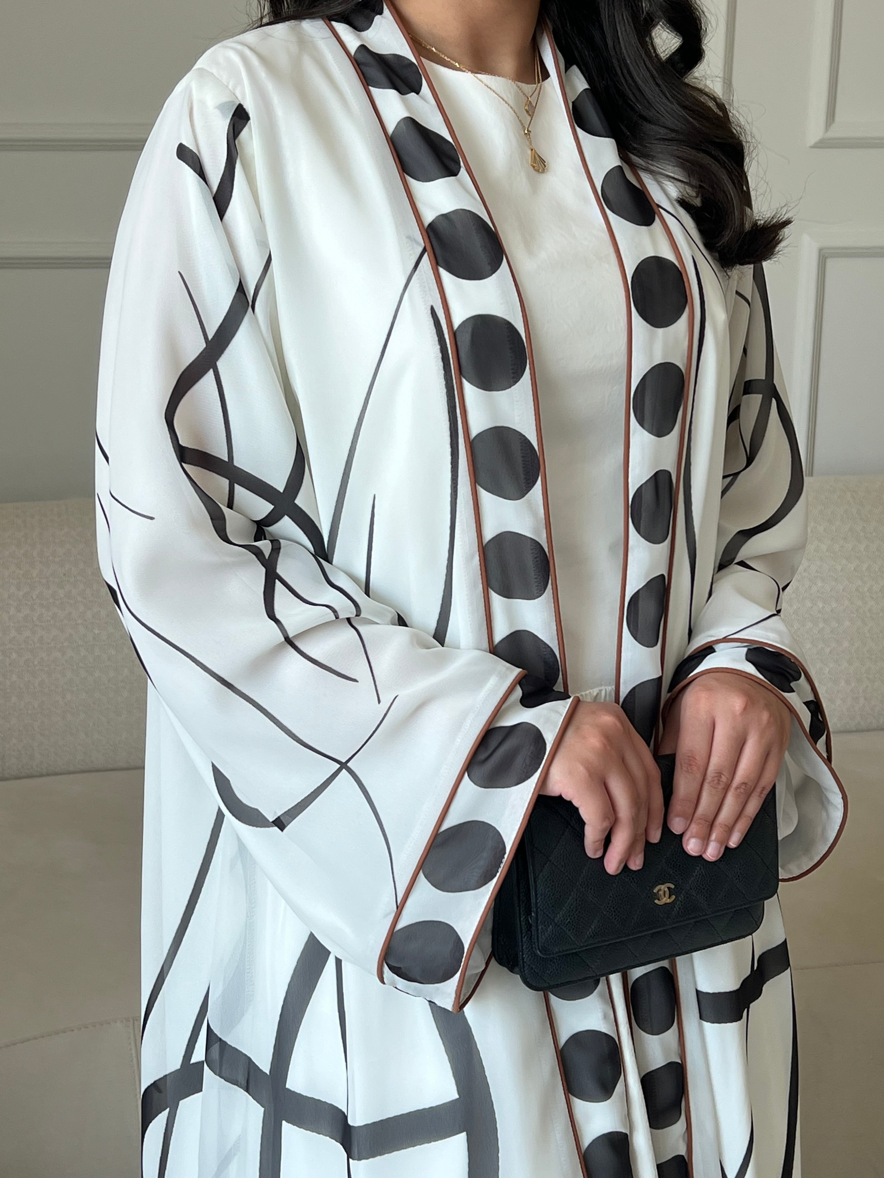 DN264 - POLKA DOT ABAYA