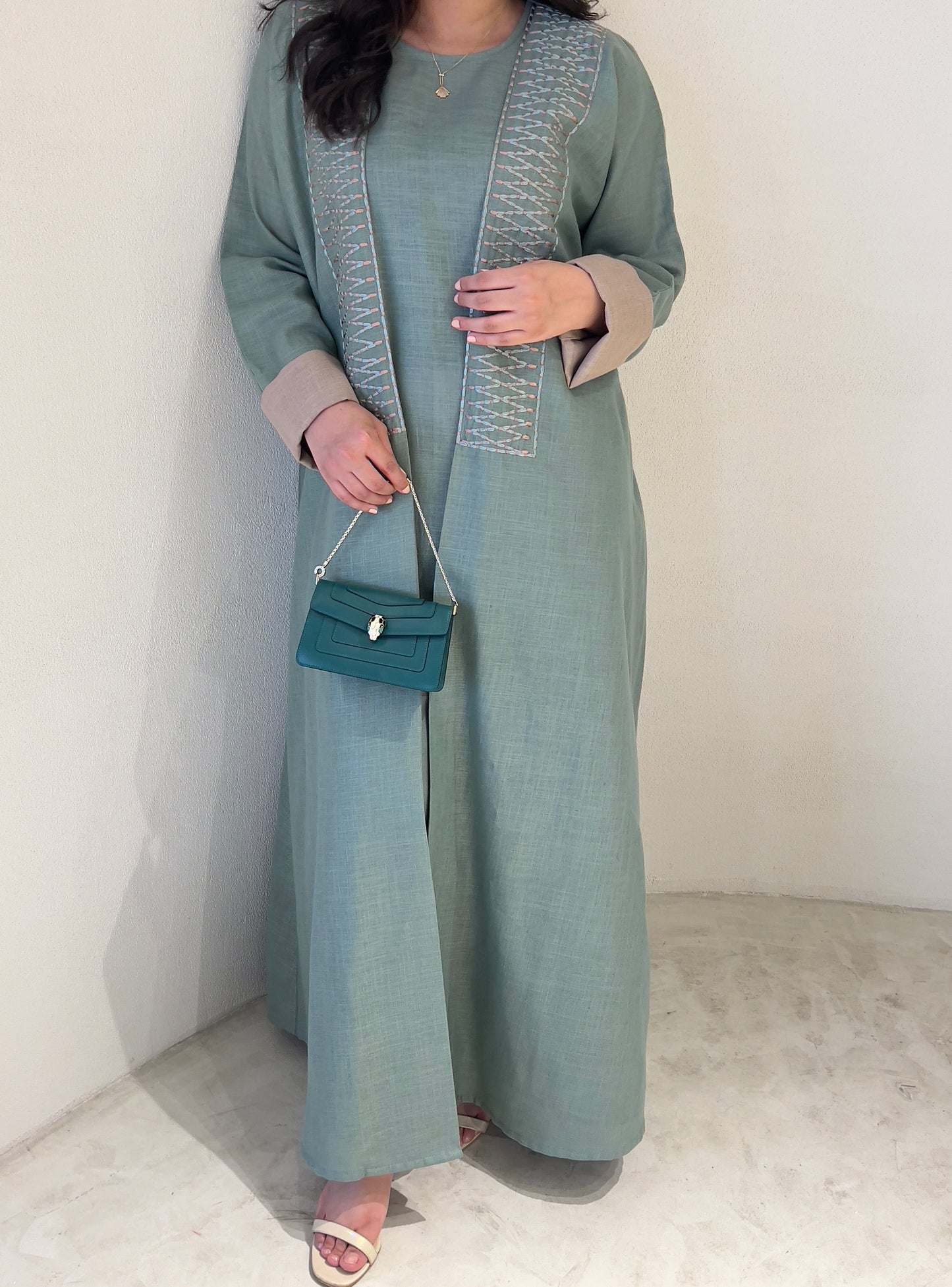 DN101 - EMBROIDERY LINEN SET